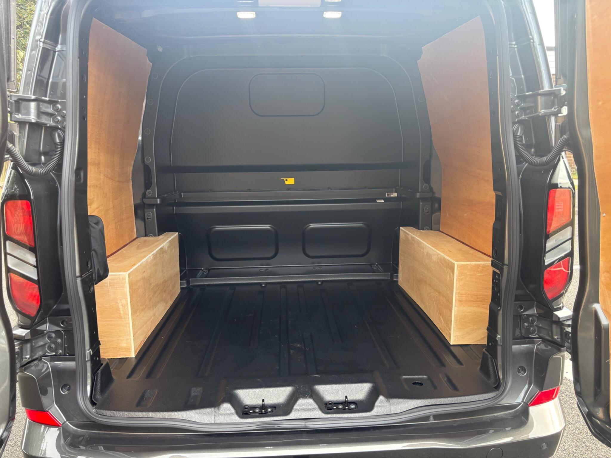 Ford Transit Custom view 10