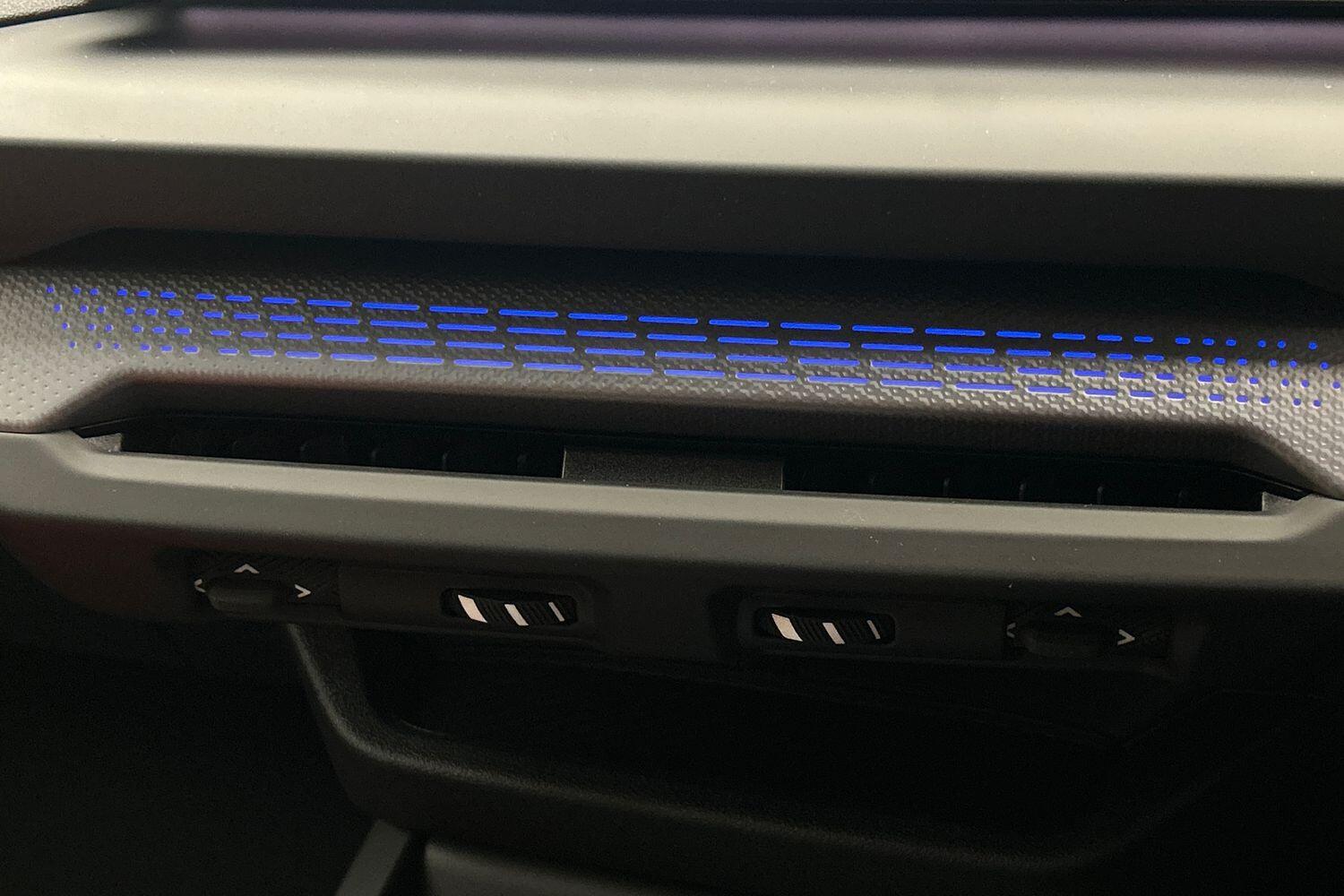 BMW 2 Series view 27