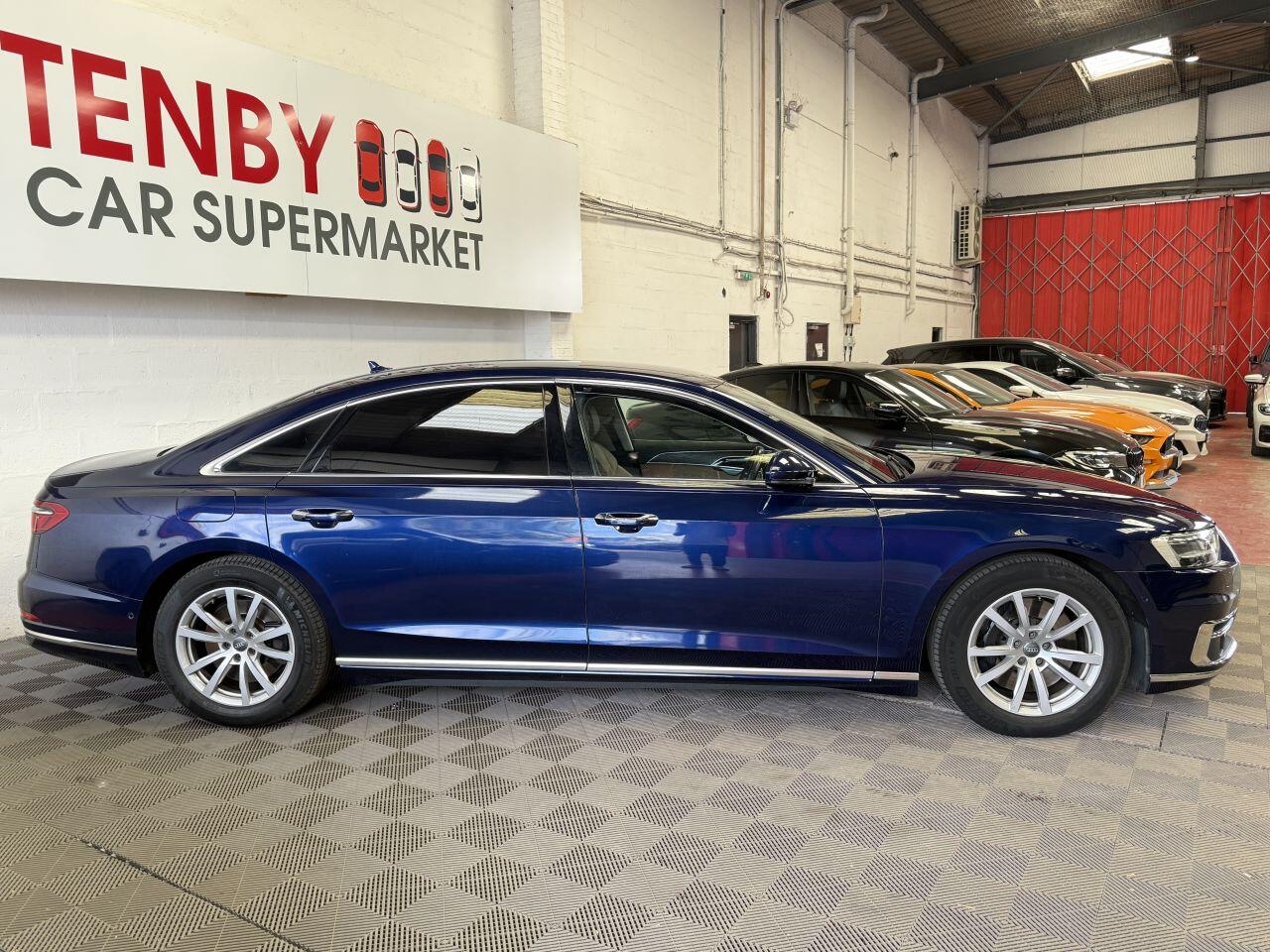 Audi A8 view 11