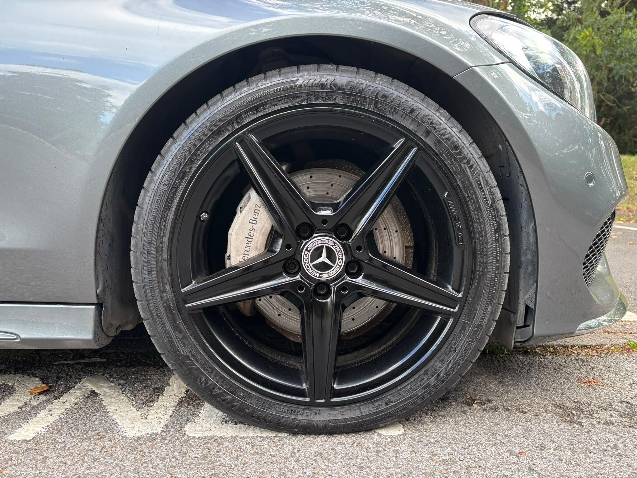 Mercedes-Benz C-Class view 25