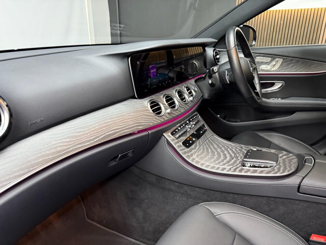 Mercedes-Benz E-Class view 34