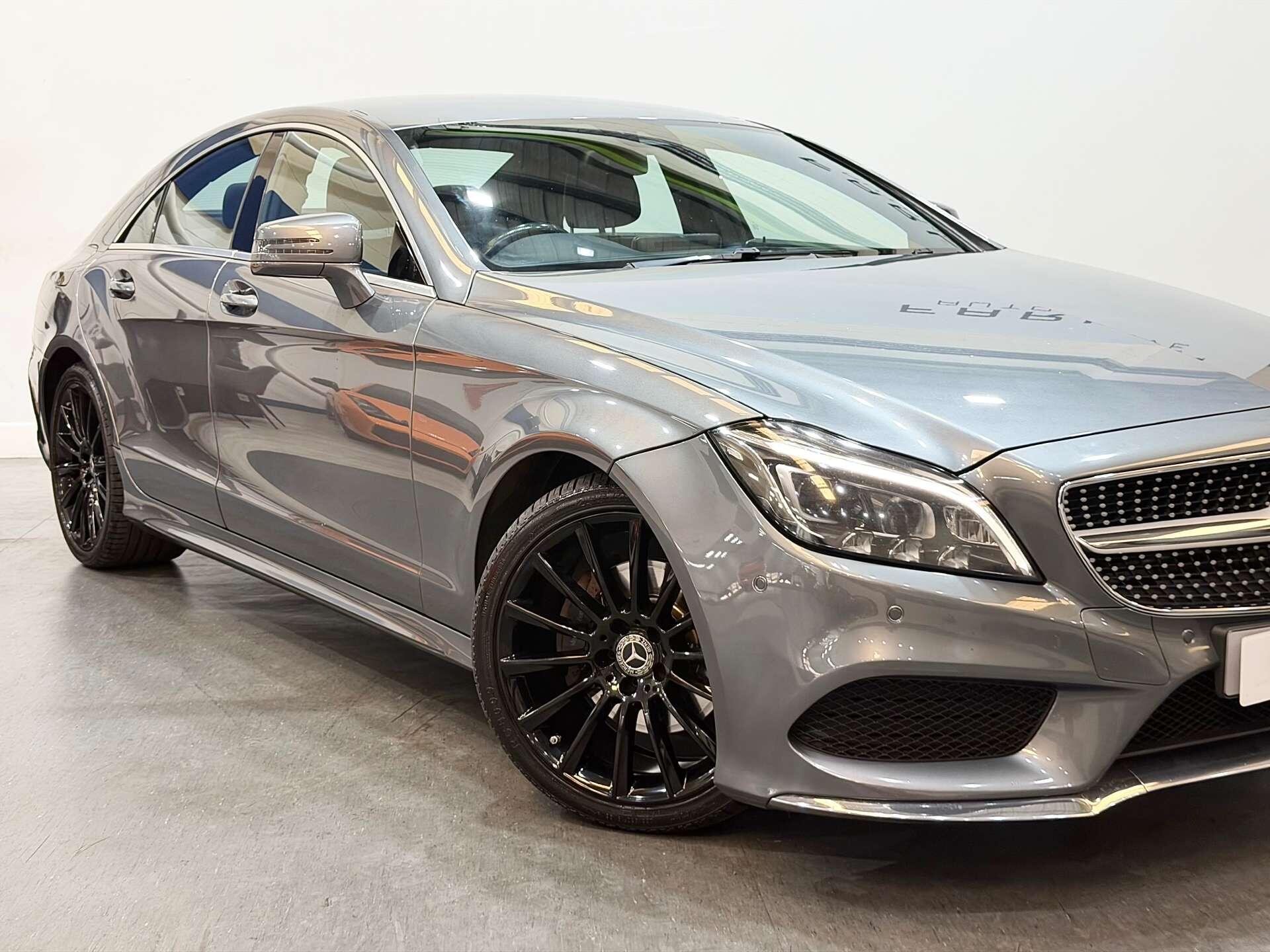 Mercedes-Benz CLS view 9