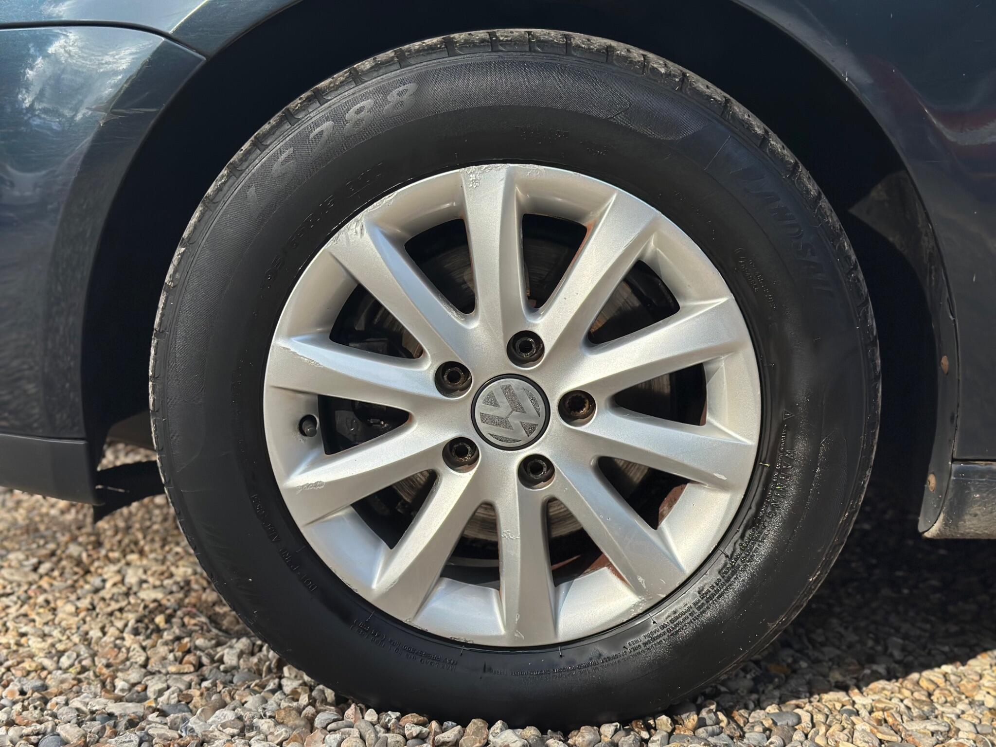 Volkswagen Golf view 49