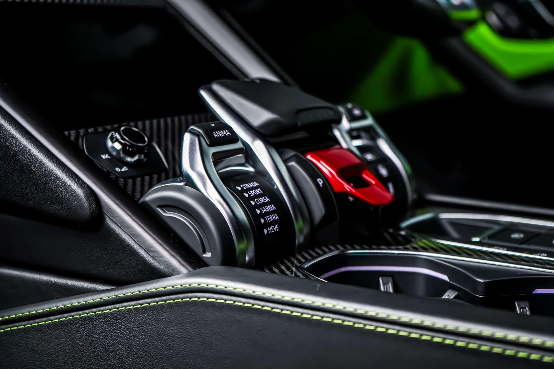 Lamborghini Urus view 24