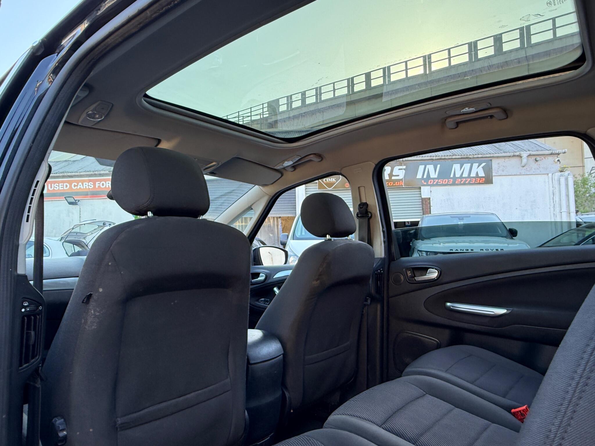 Ford S-Max - Image 28