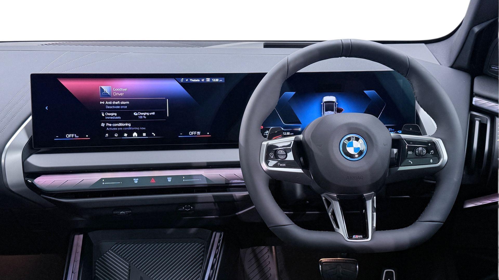 BMW X3 view 5