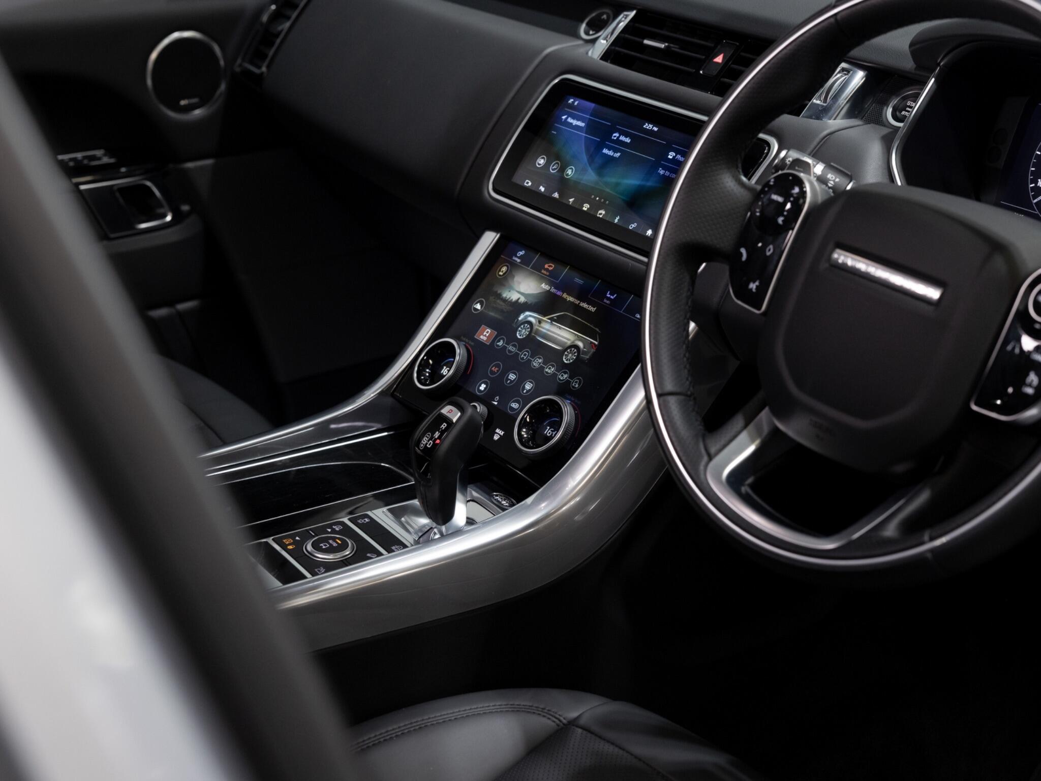 Land Rover Range Rover Sport view 28