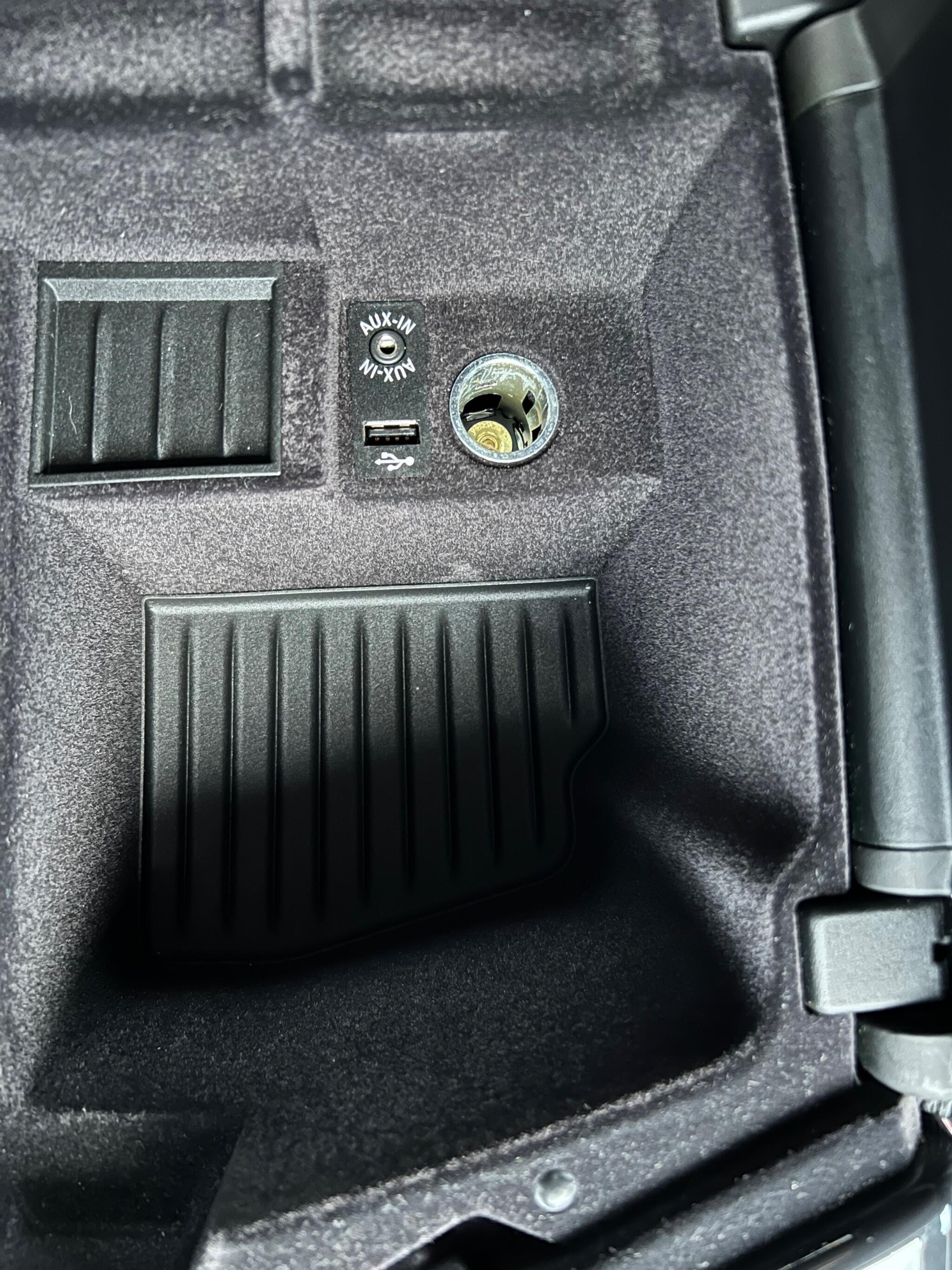 BMW 5 Series view 42