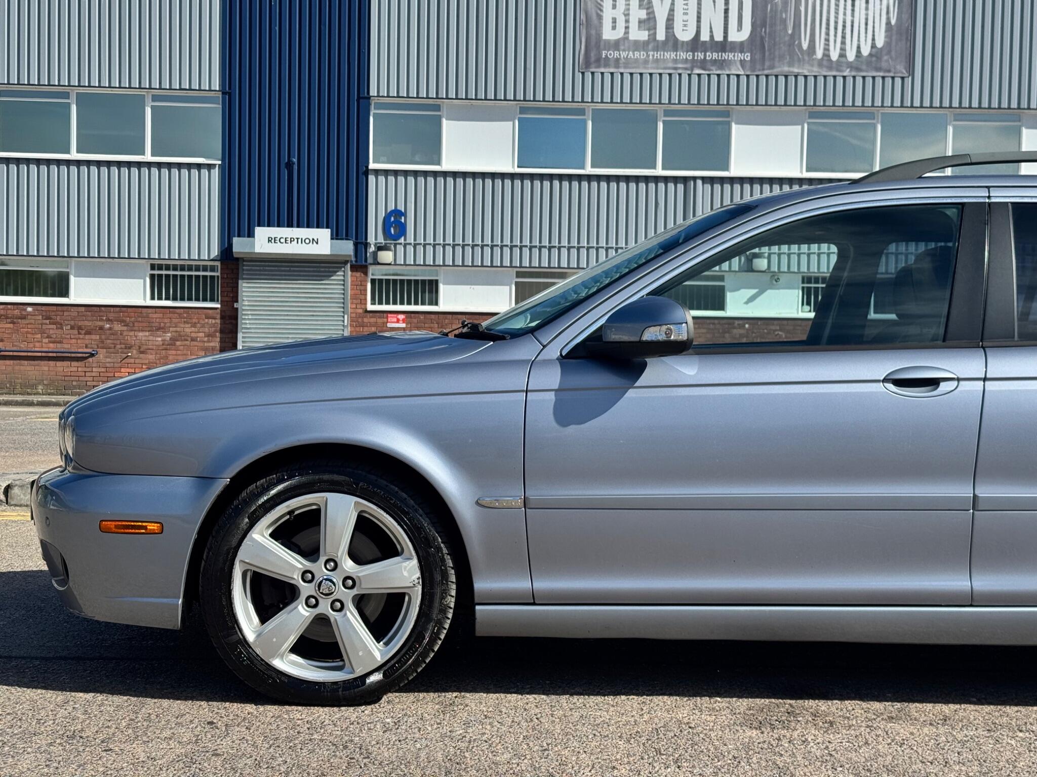Jaguar X-Type view 10