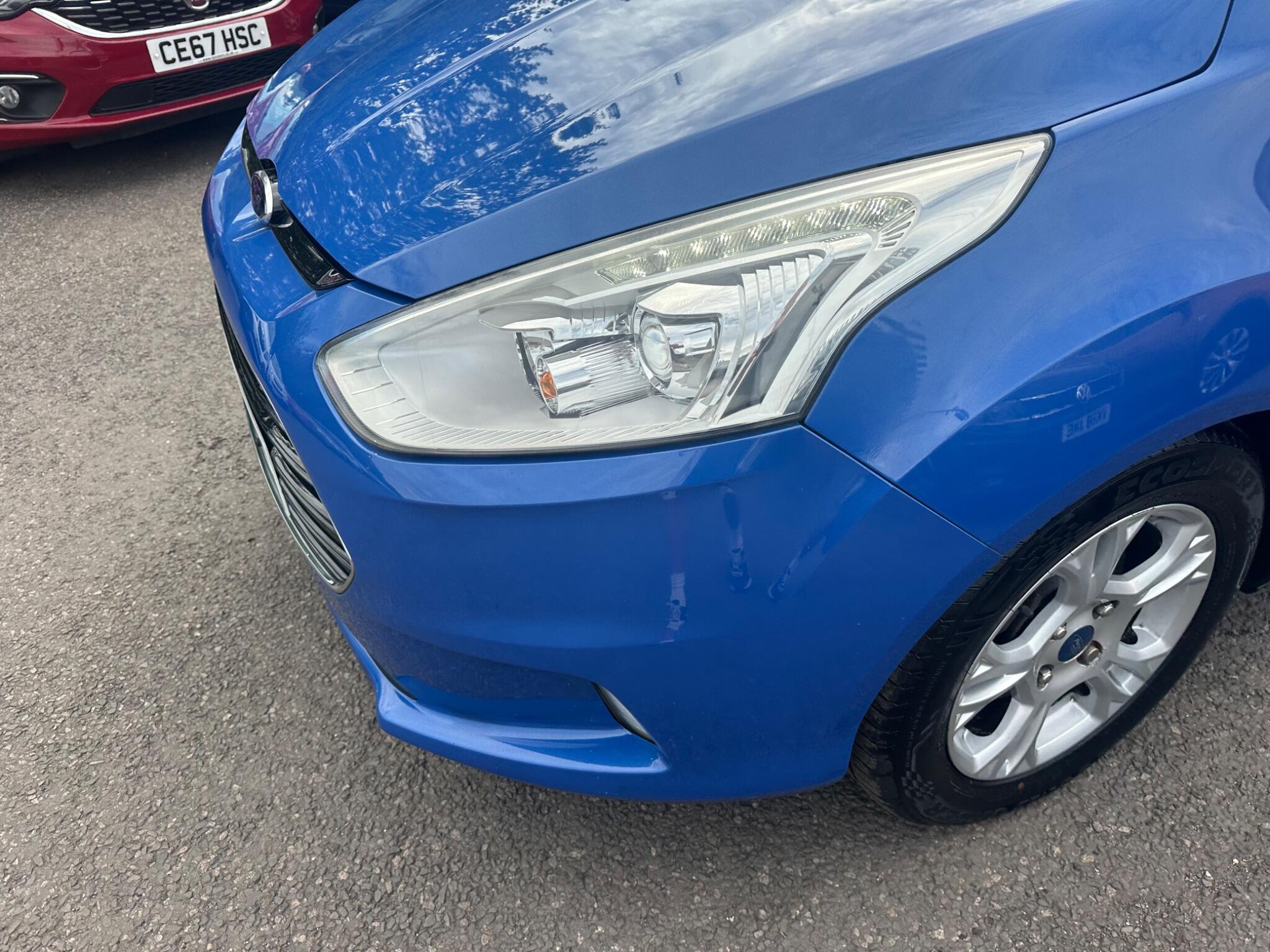 Ford B-Max view 40