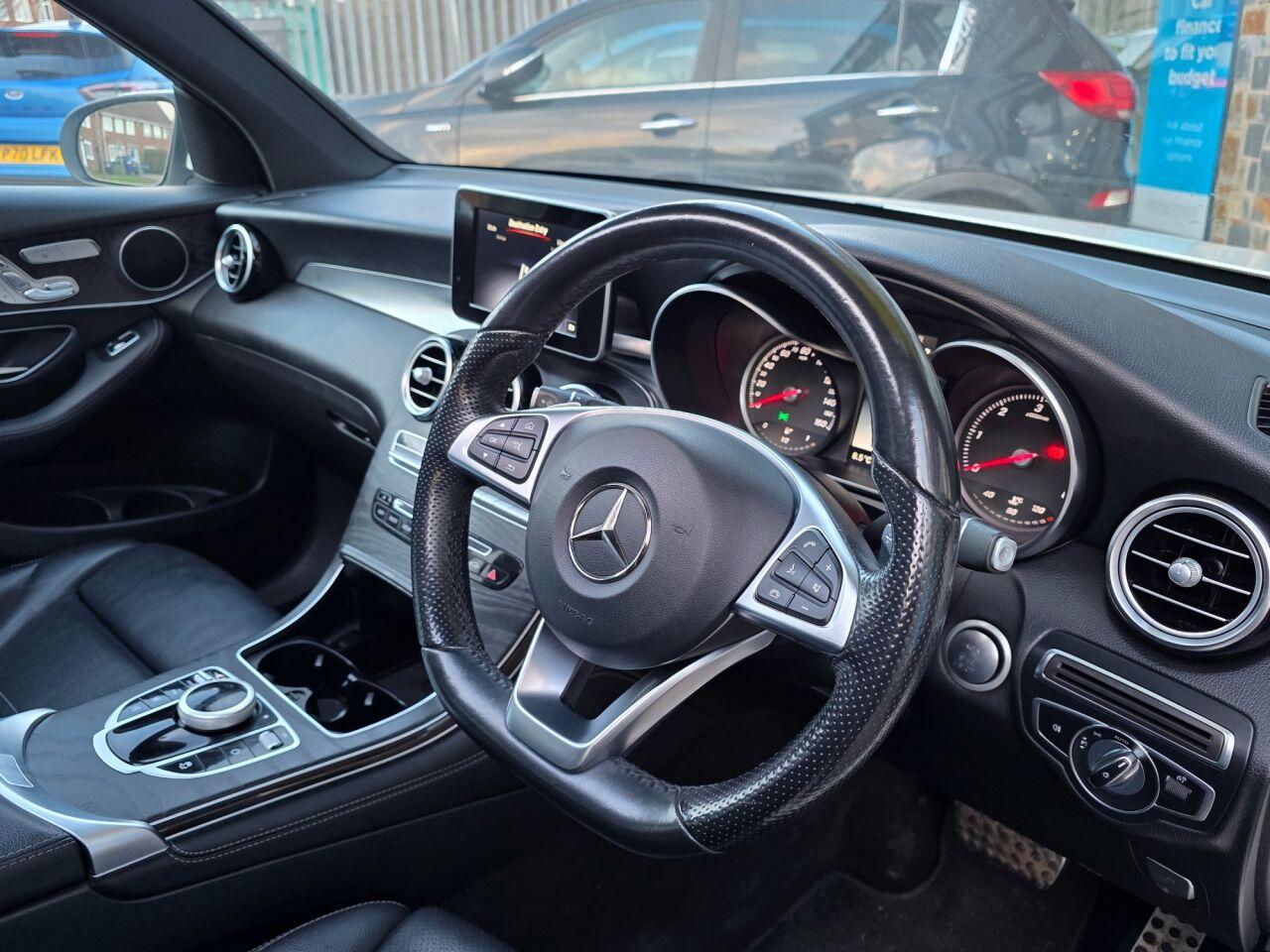 Mercedes-Benz GLC view 32