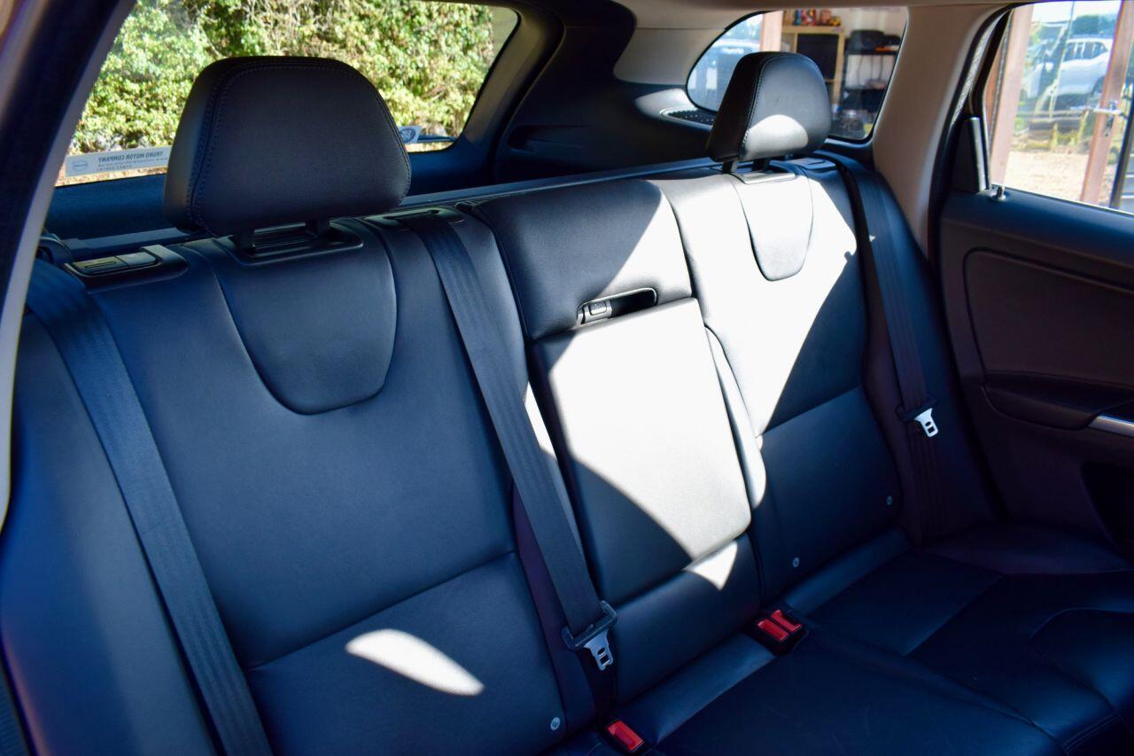 Volvo XC60 view 34