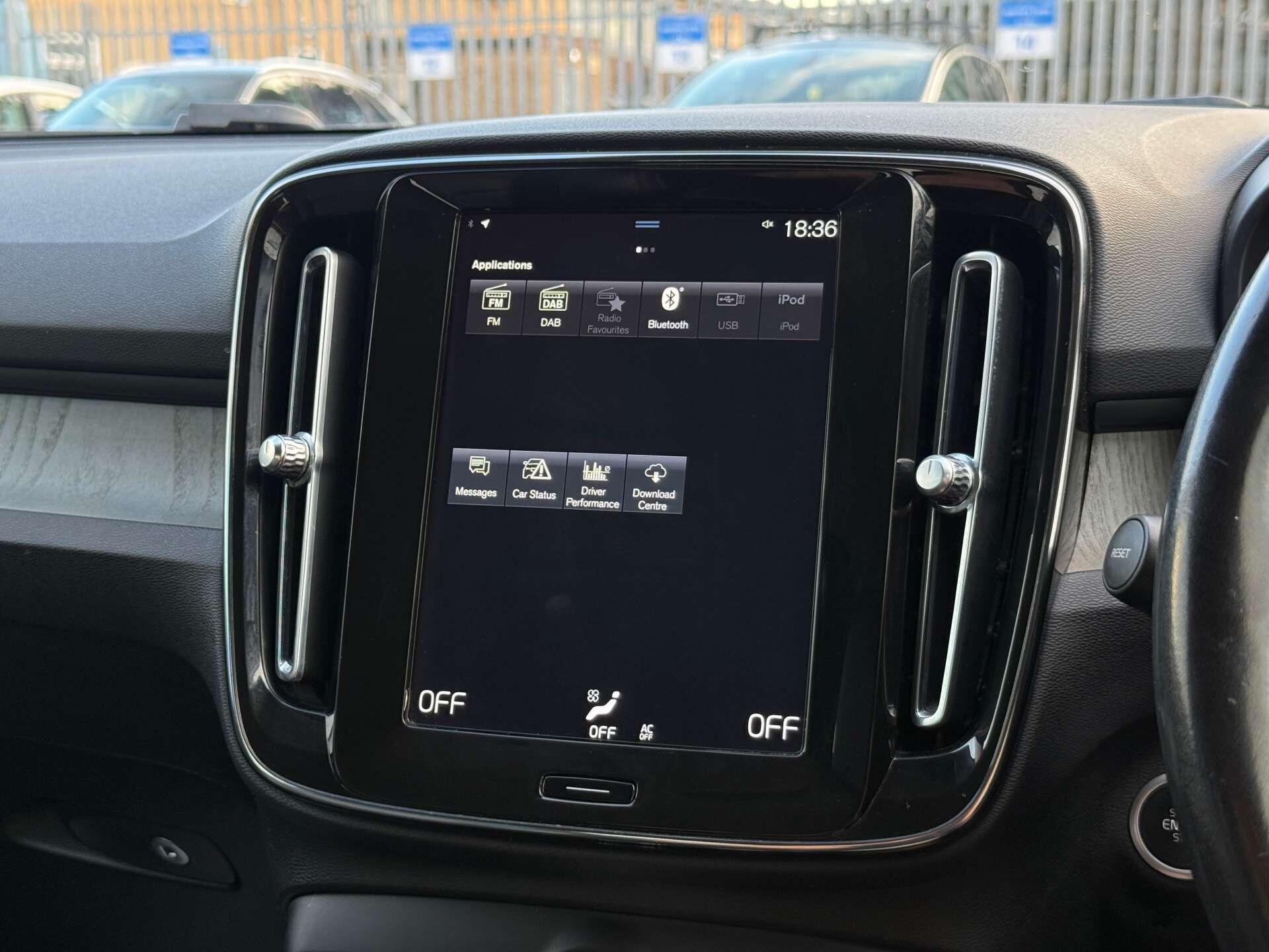 Volvo XC40 view 35