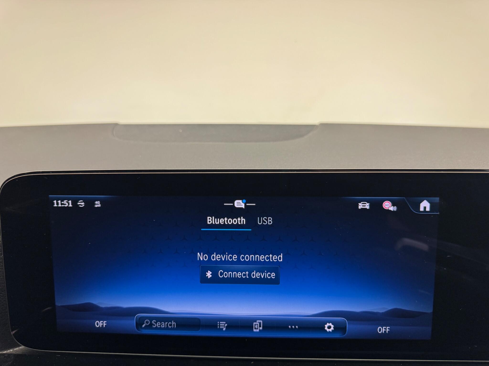 Mercedes-Benz Gla view 20