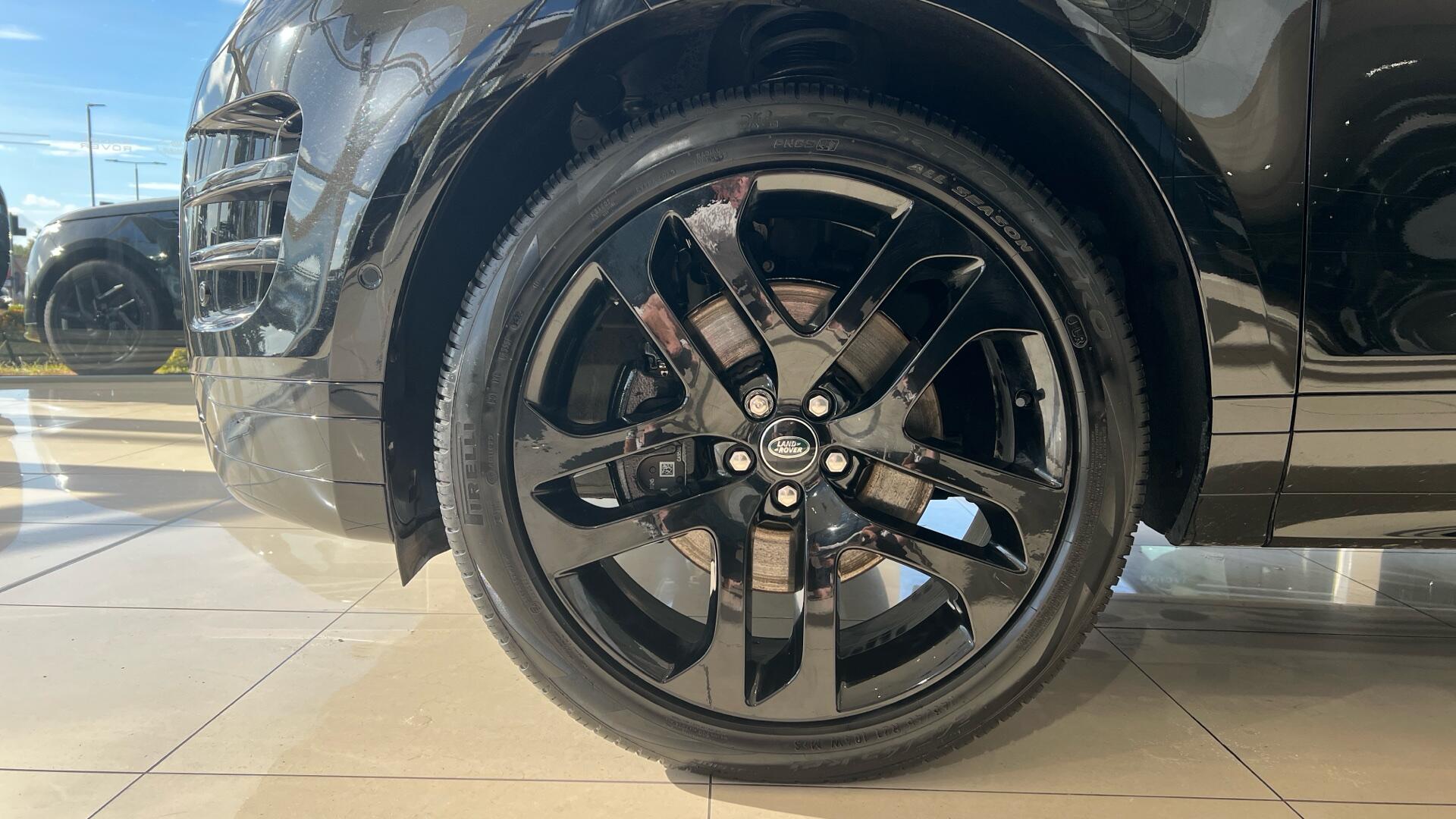 Land Rover Range Rover Evoque view 26