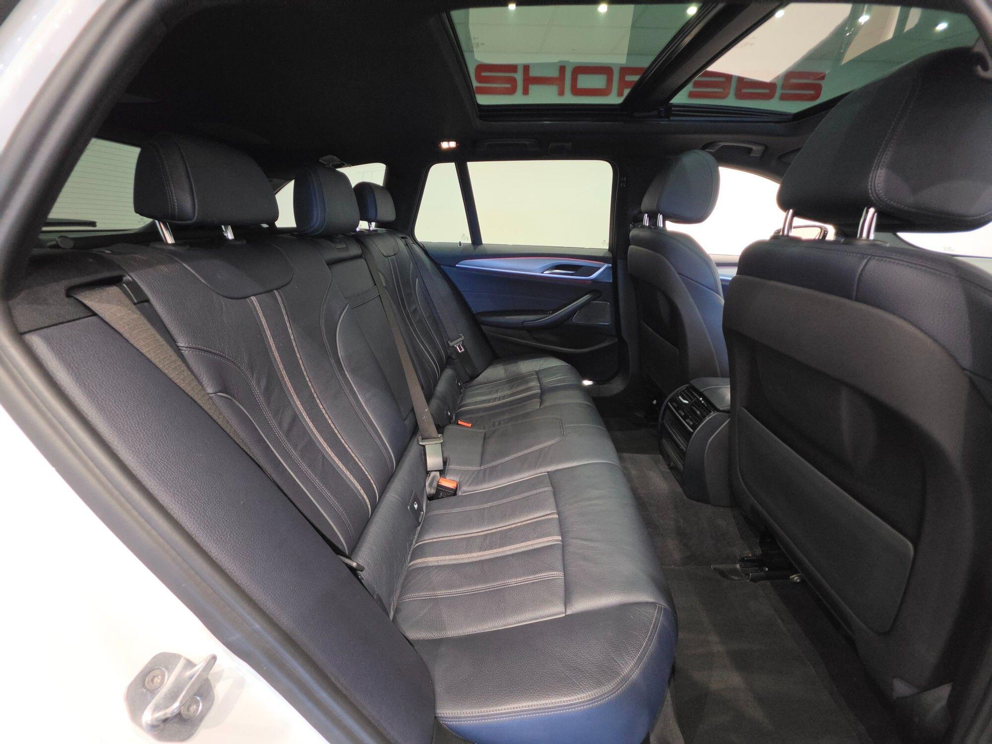 BMW 5 Series view 16