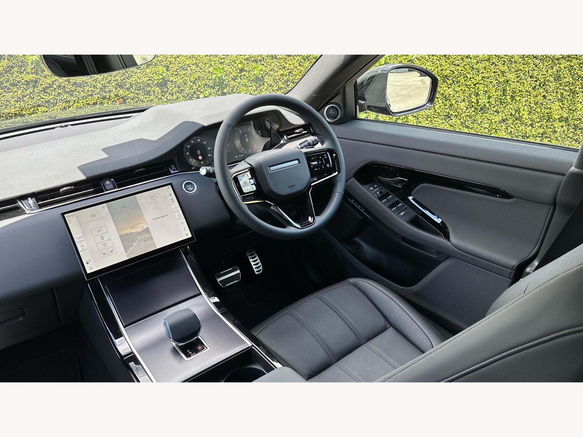 Land Rover Discovery Sport view 26