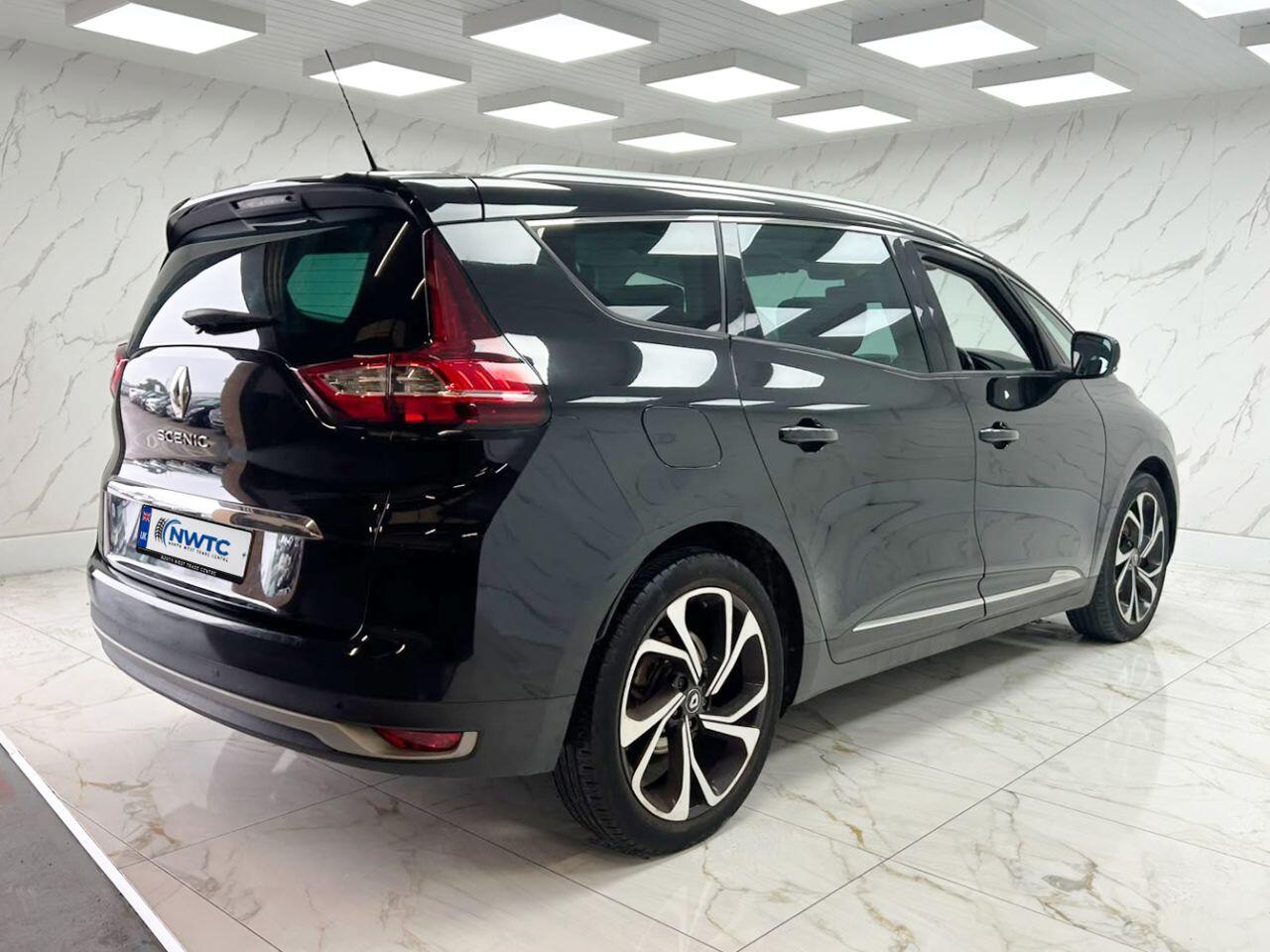 Renault Grand Scenic view 13