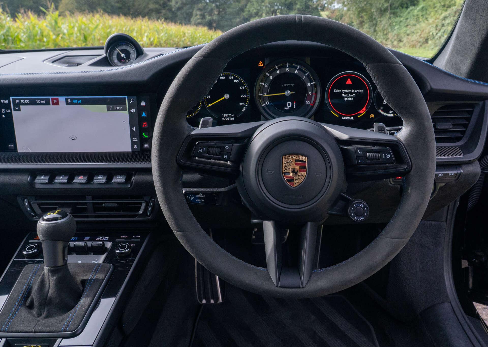 Porsche 911 view 12