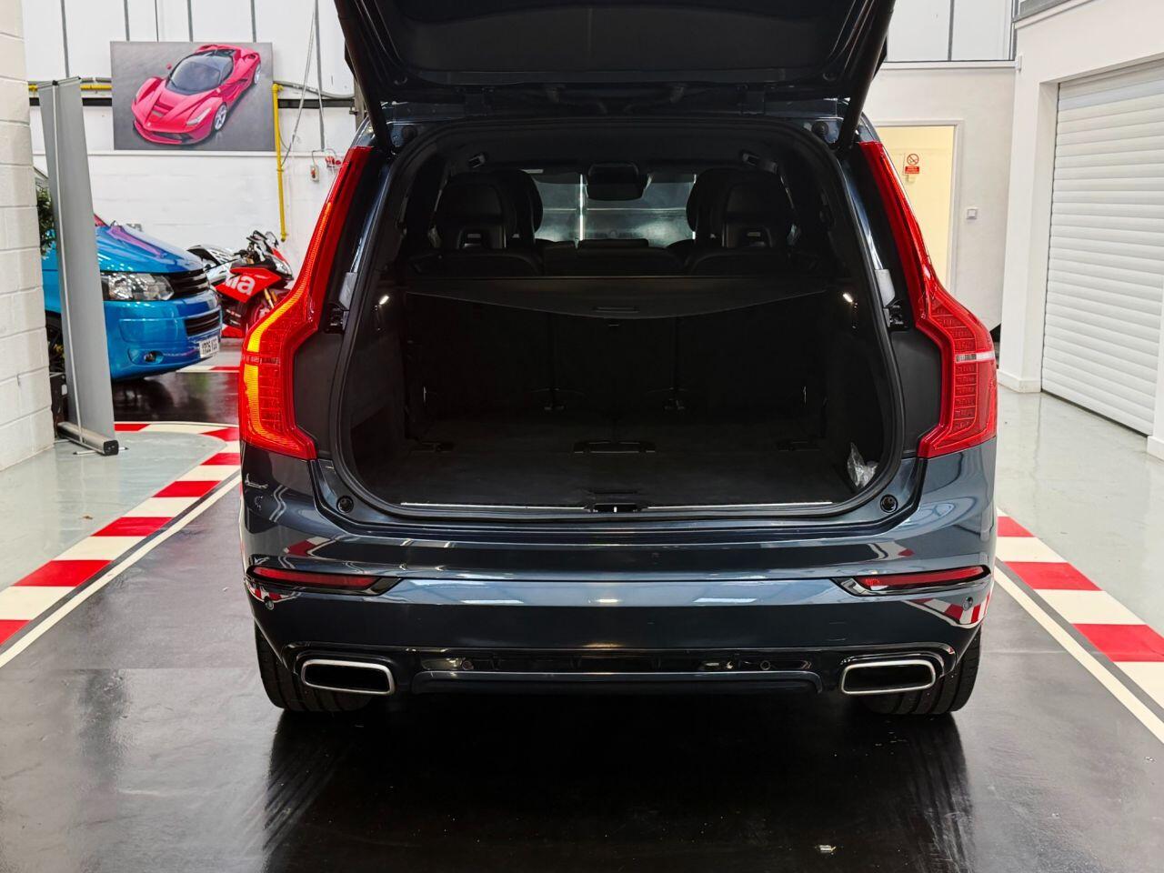 Volvo XC90 view 14