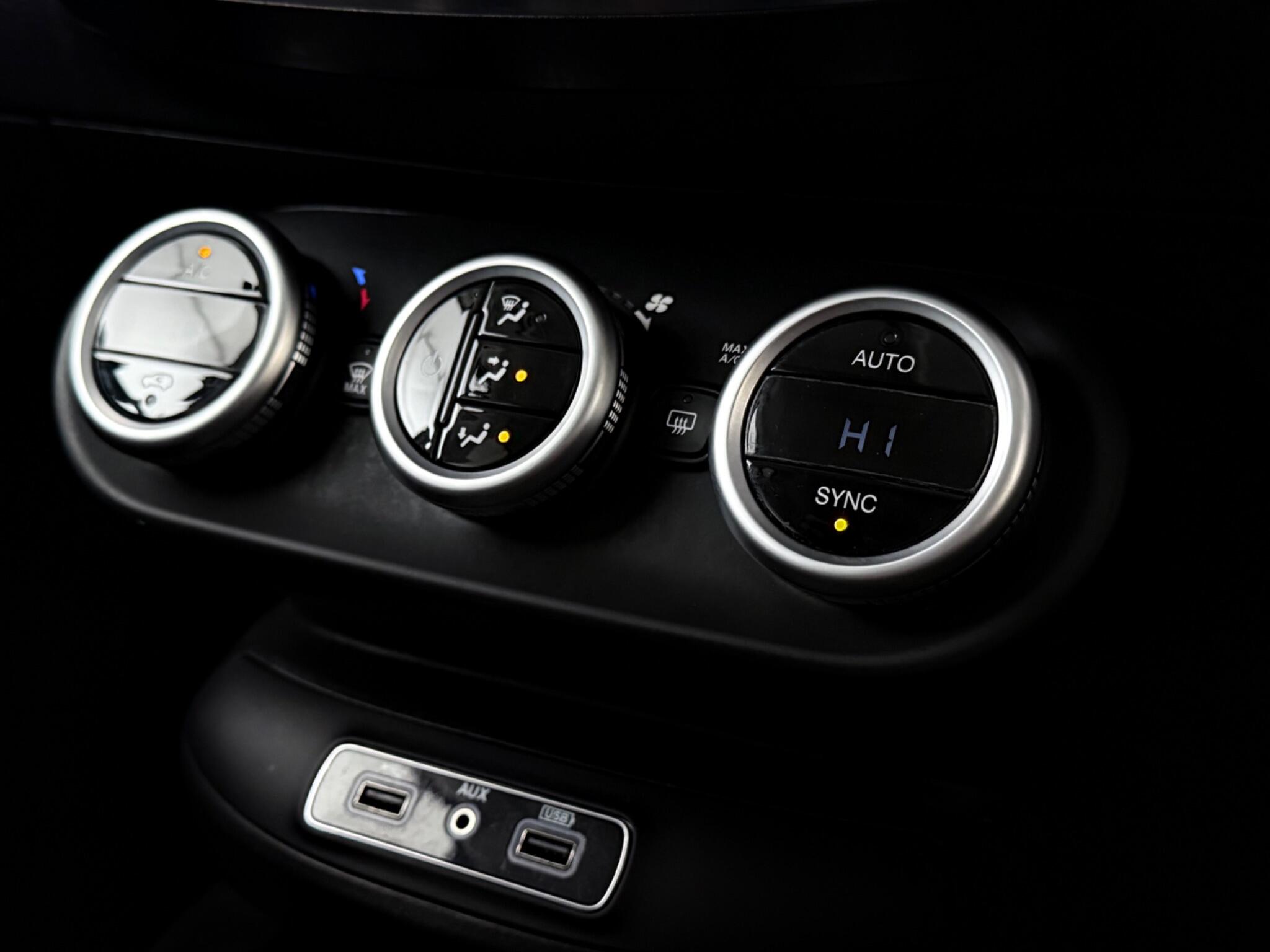 Fiat 500X view 21