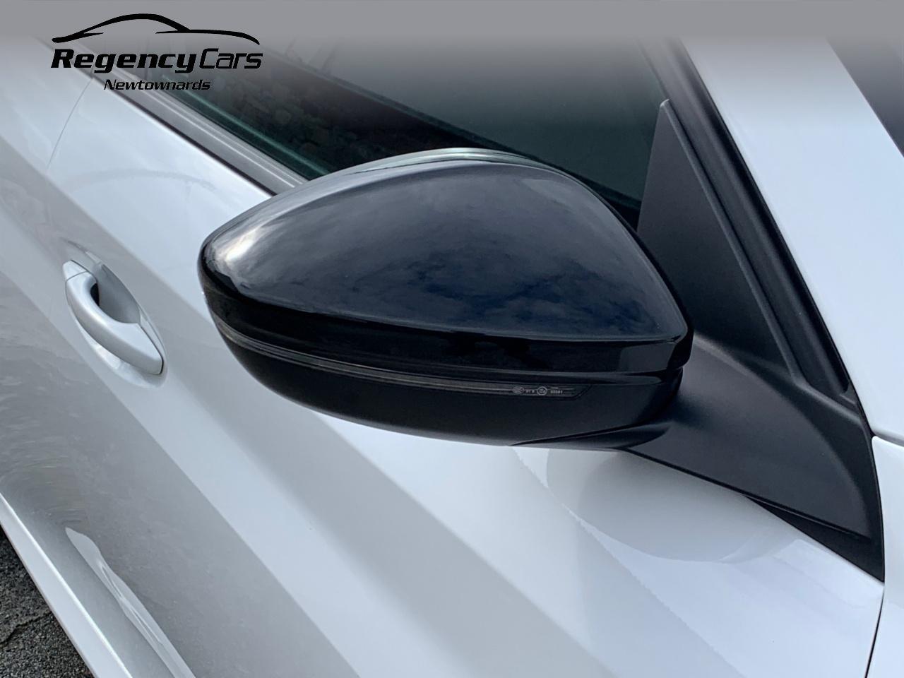 Peugeot 208 view 38
