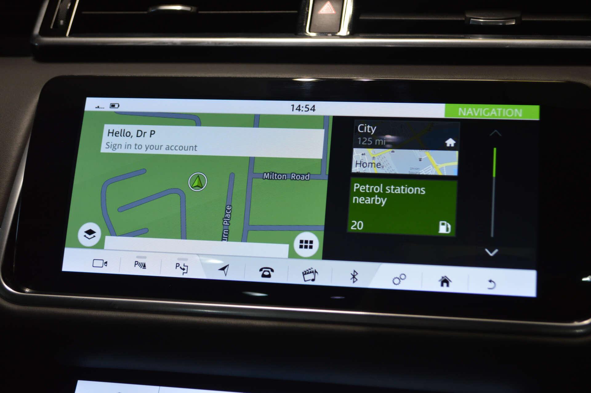 Land Rover Range Rover Velar view 19