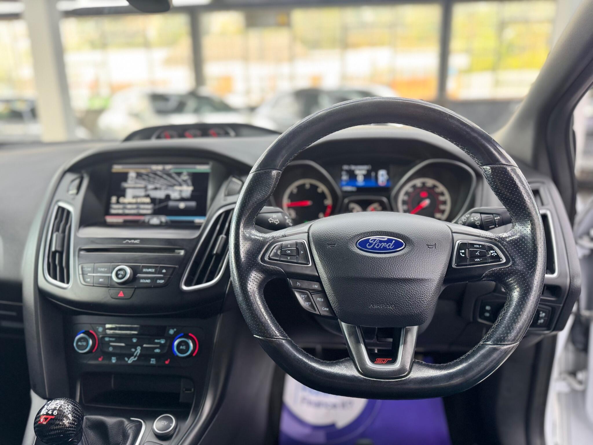 Ford Focus view 40