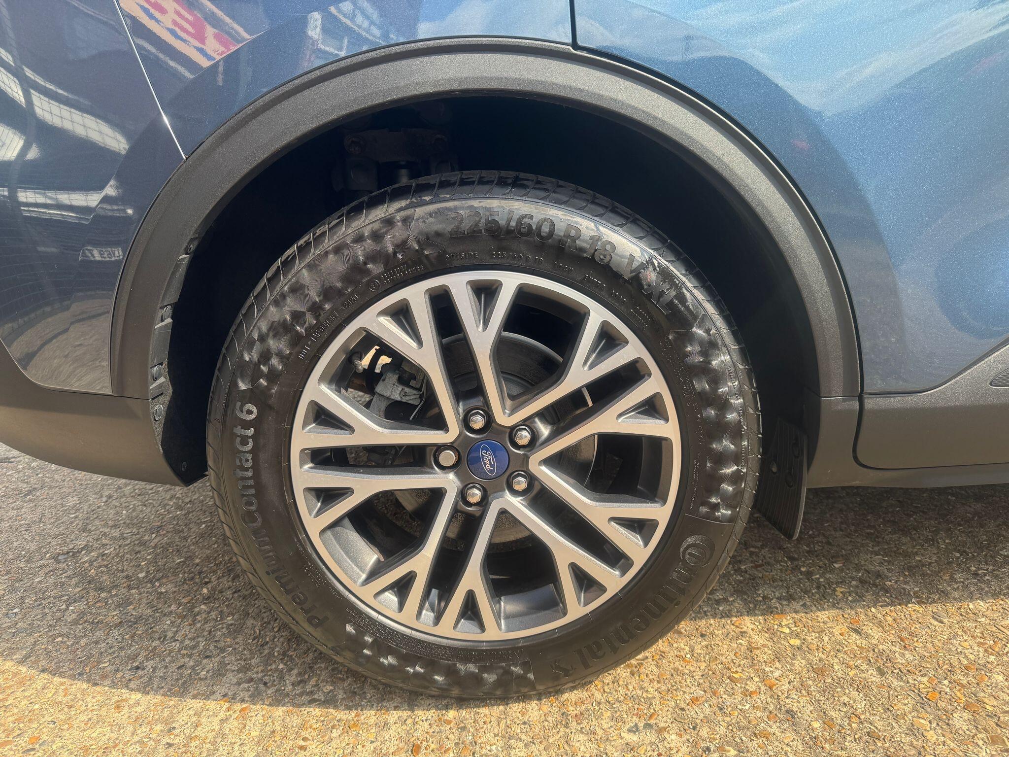 Ford Kuga view 48