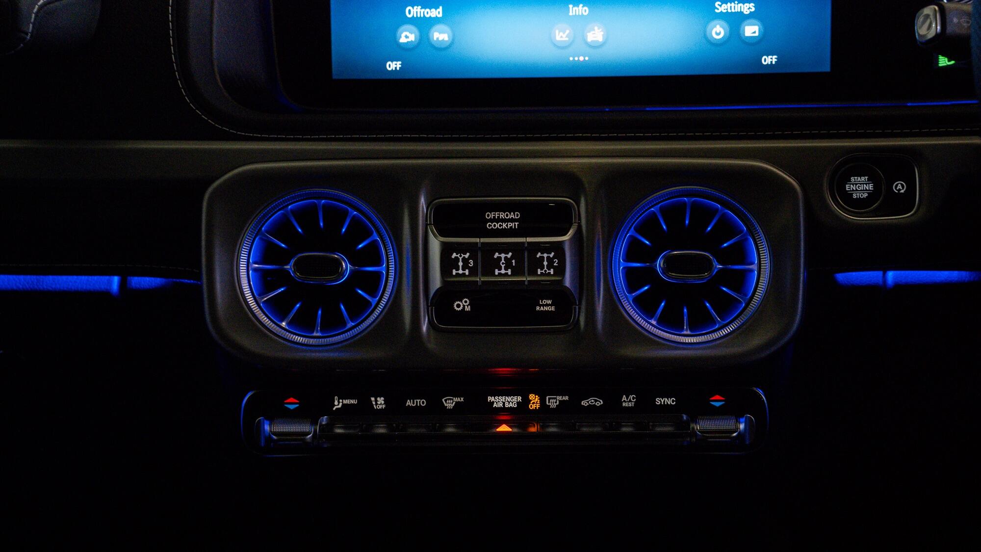 Mercedes-Benz G-Class view 34