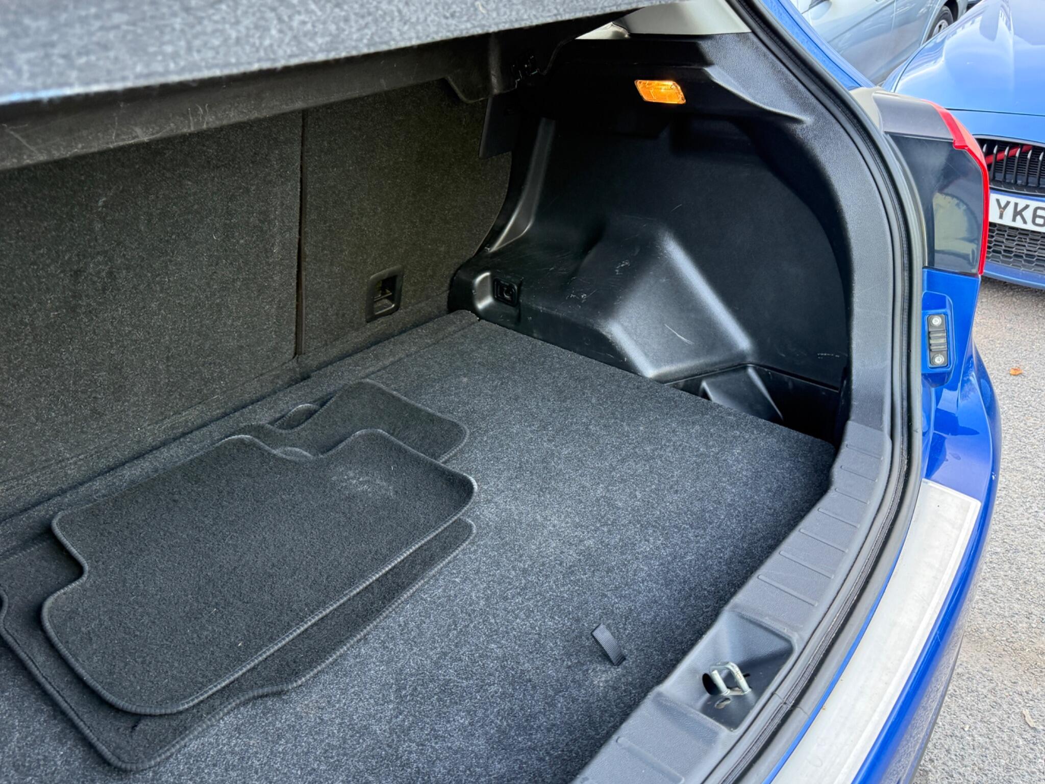 Mitsubishi ASX - Image 40