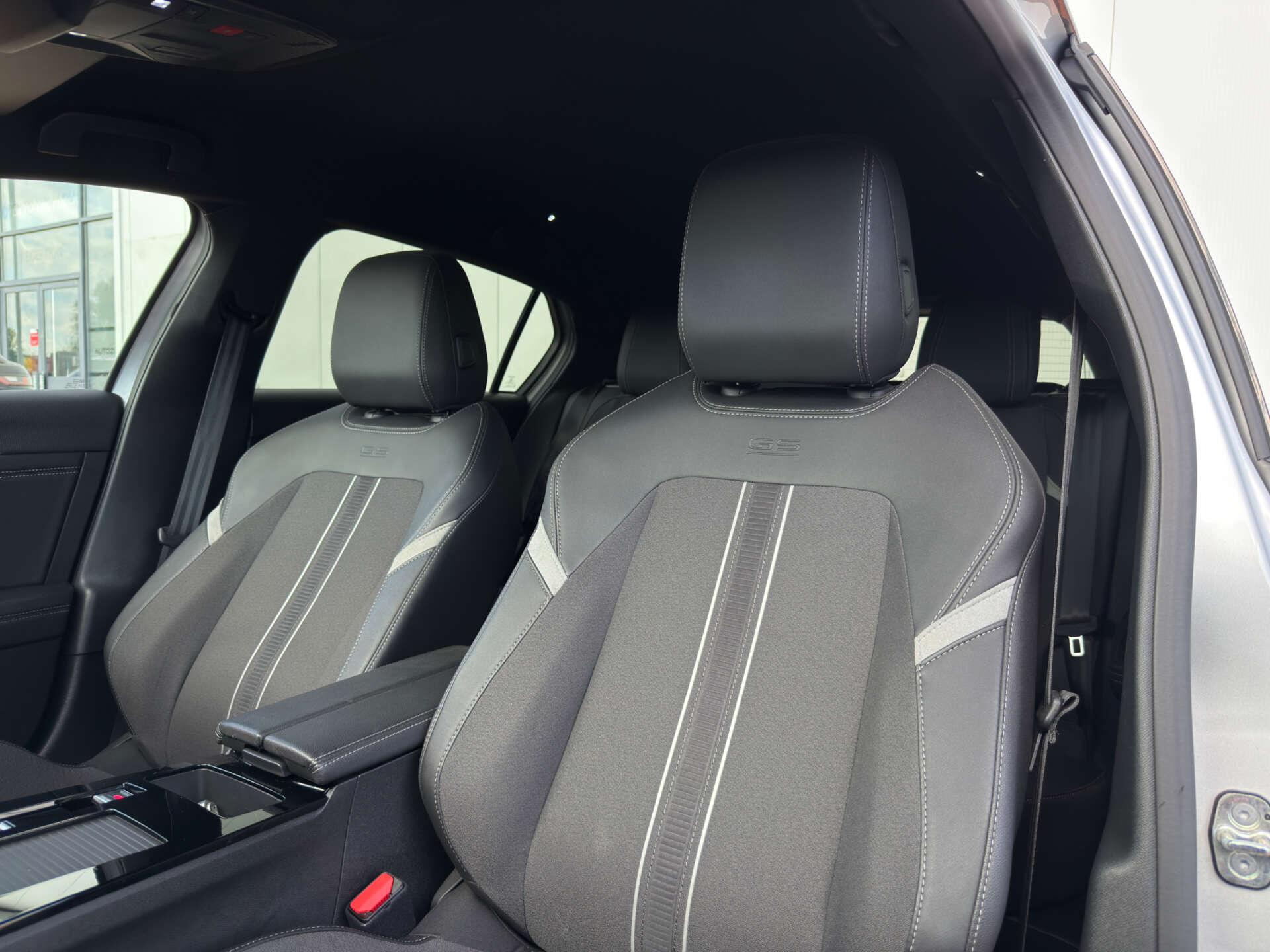 Vauxhall Astra Electric view 48