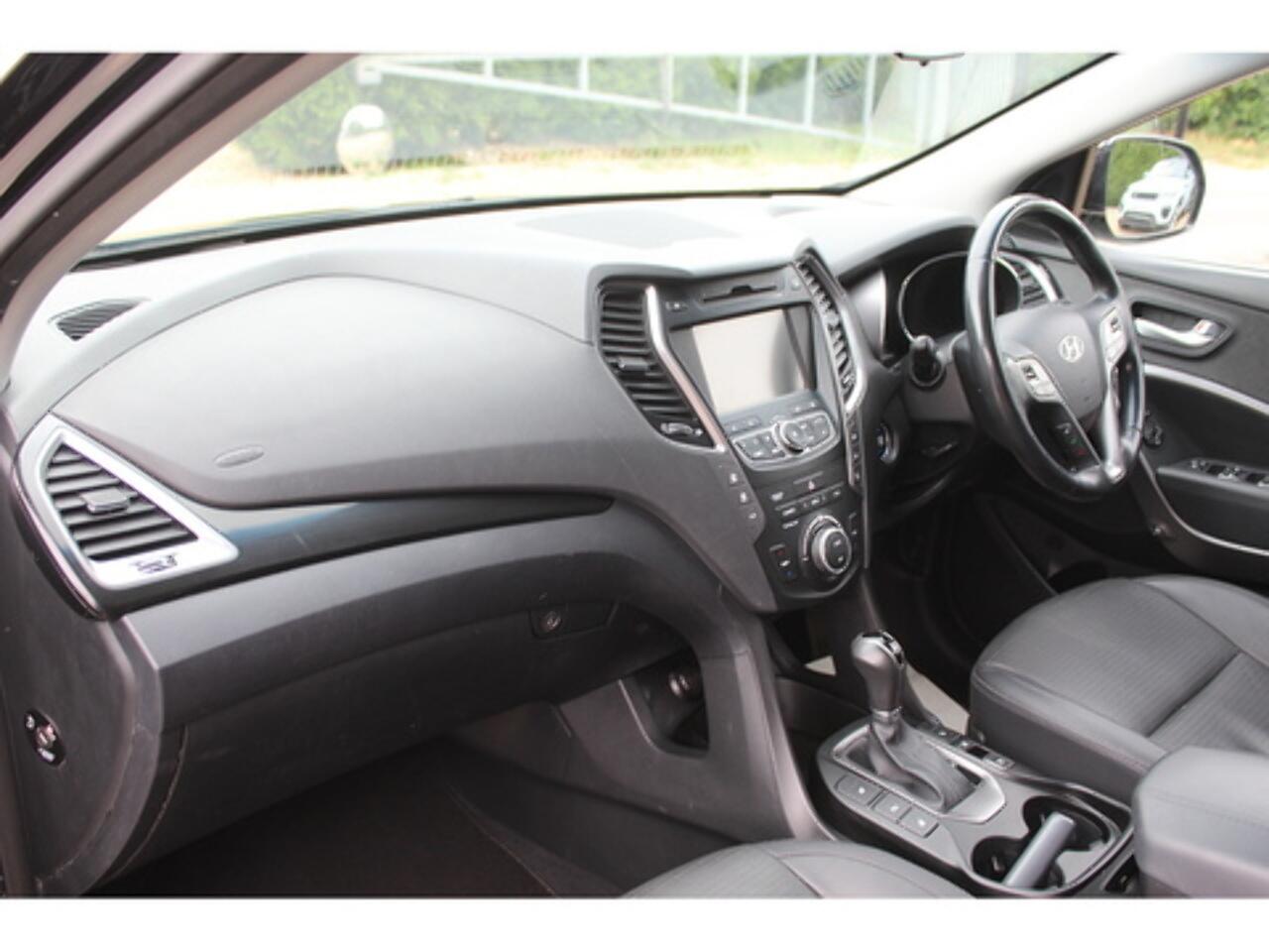 Hyundai Santa Fe view 15