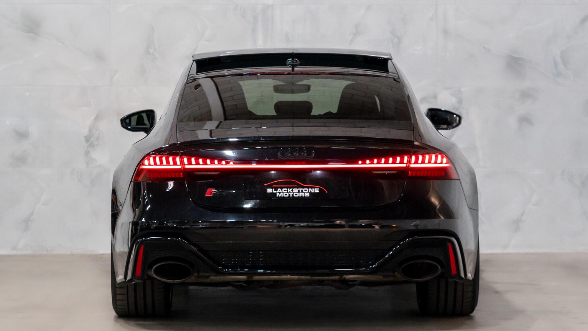 Audi RS7 view 6