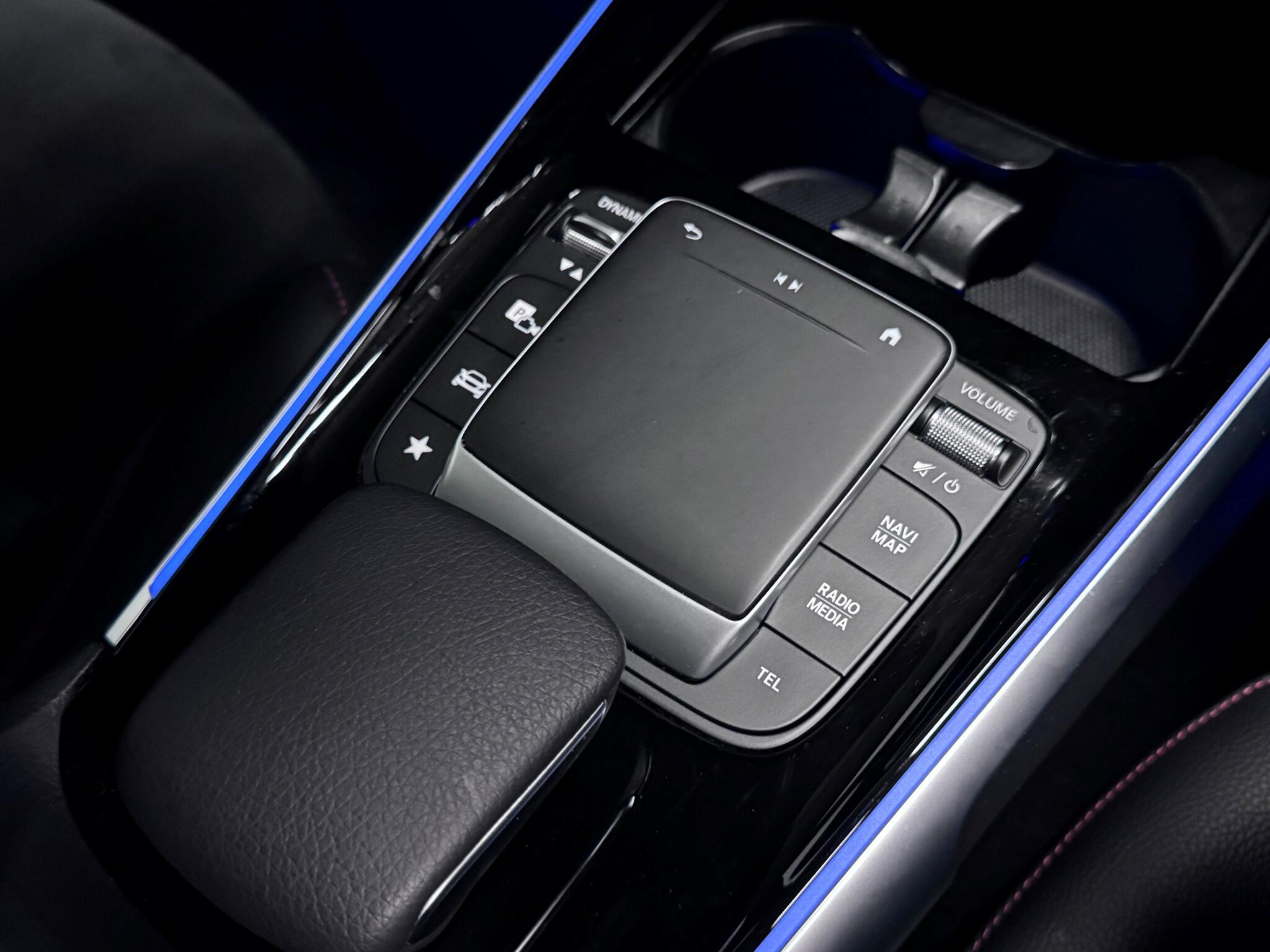 Mercedes-Benz GLB view 38