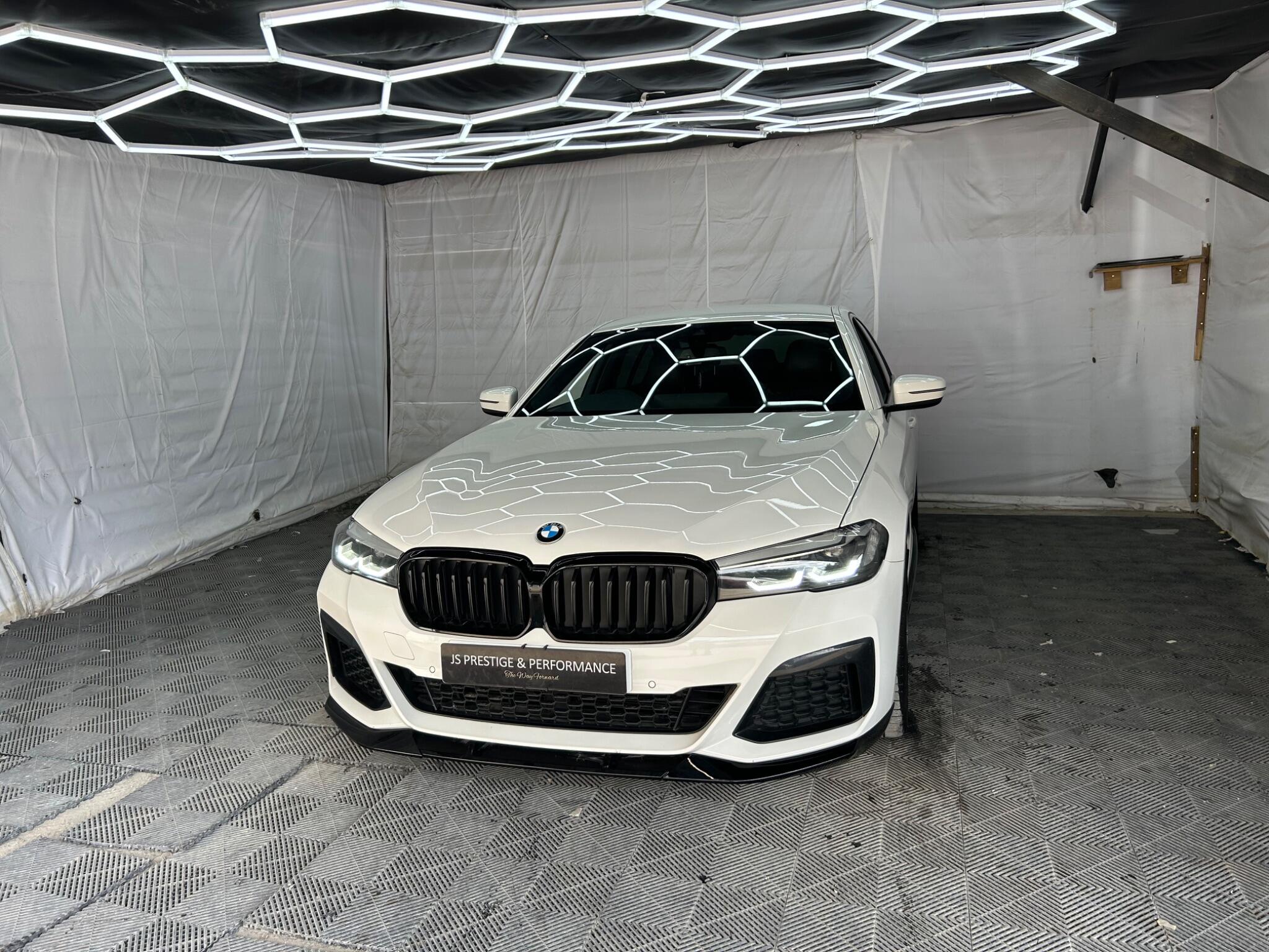 BMW 5 Series view 5