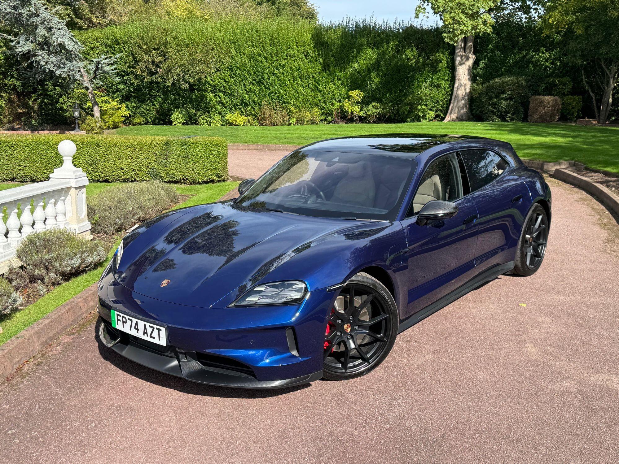 Porsche Taycan view 8