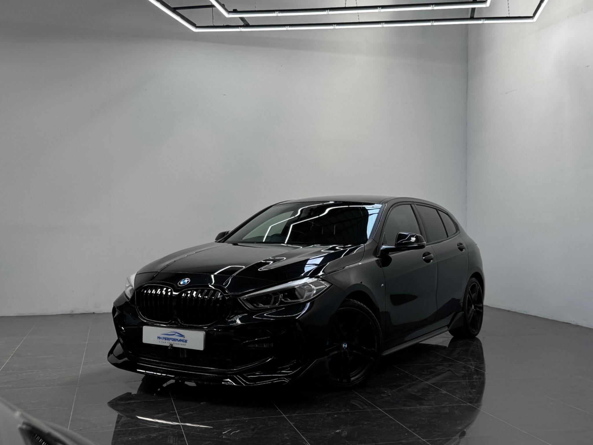BMW 1 Series view 11