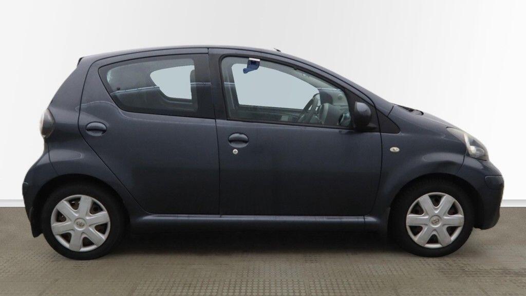 Toyota Aygo view 7