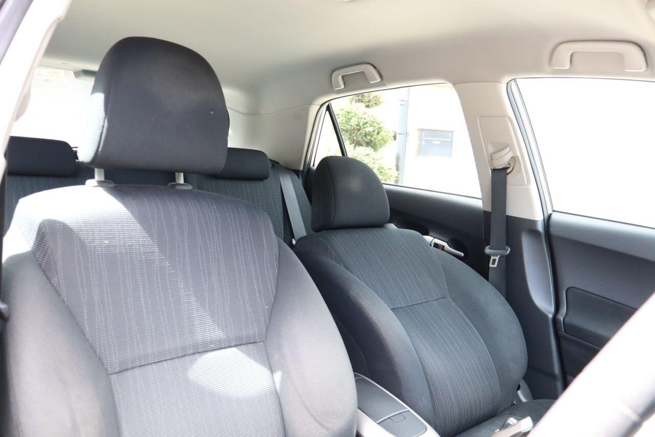 Toyota Auris view 2