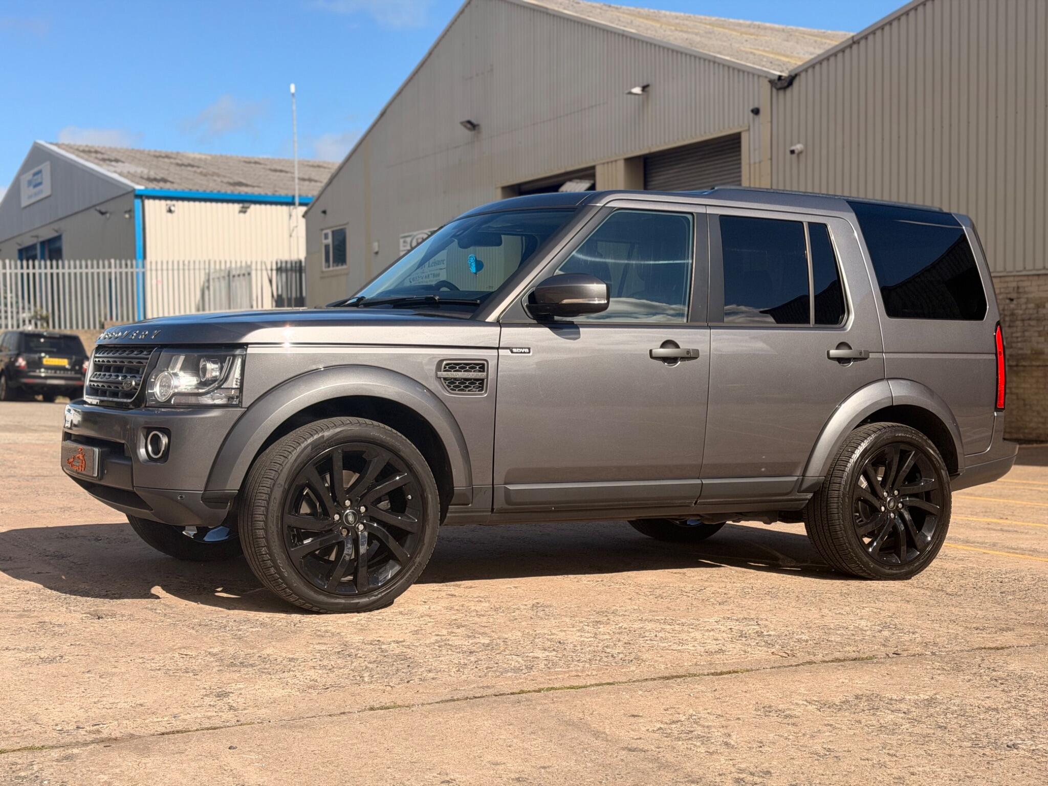 Land Rover Discovery view 14