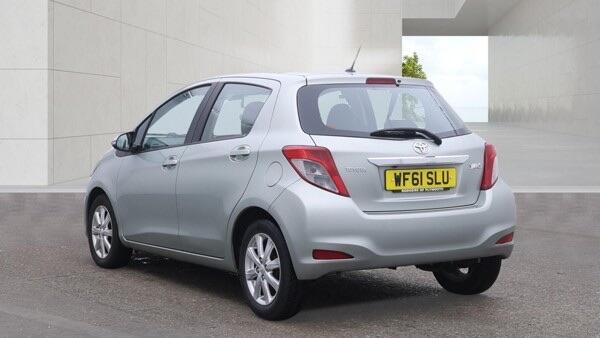 Toyota Yaris view 3