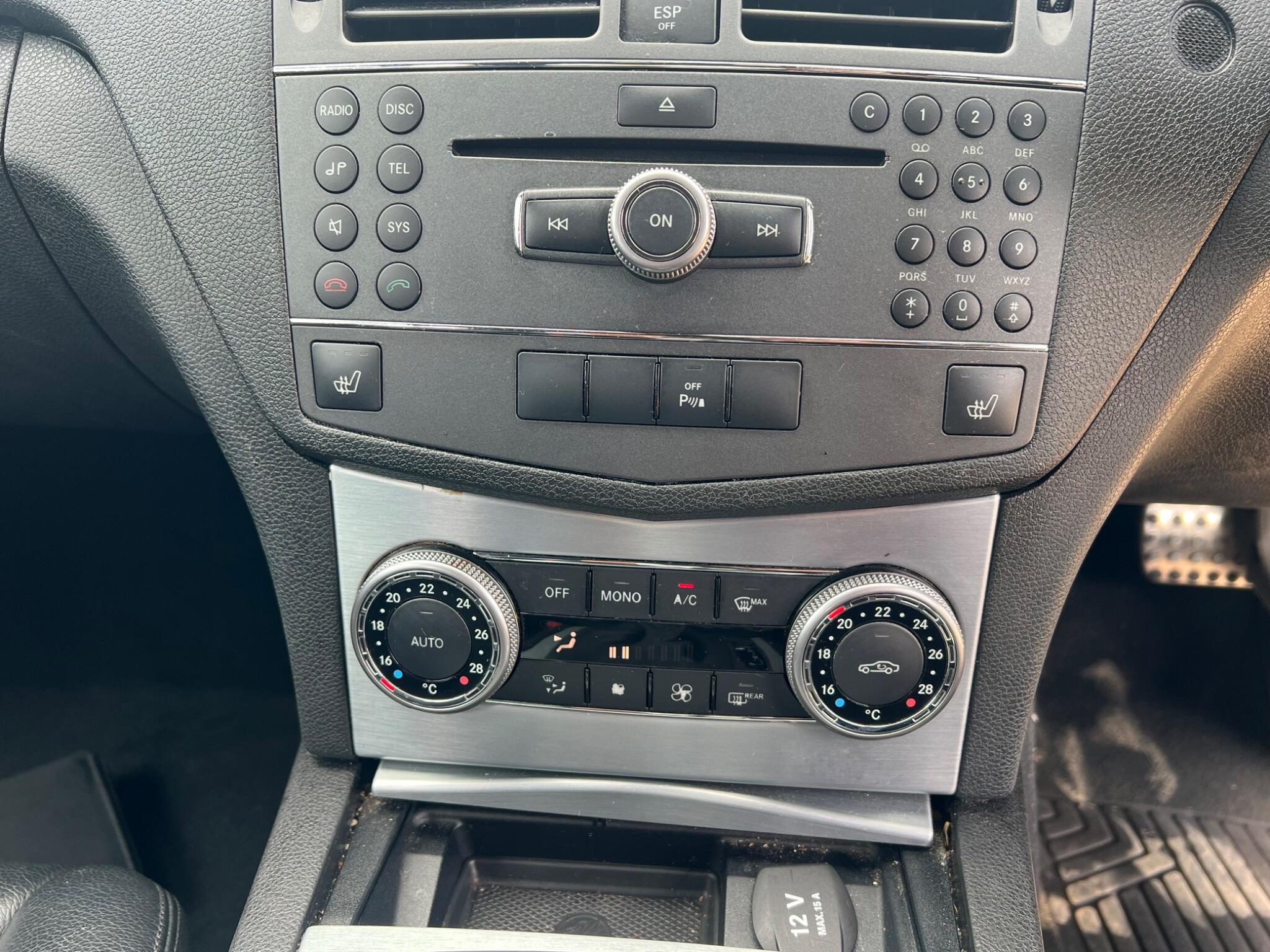 Mercedes-Benz C-Class view 33