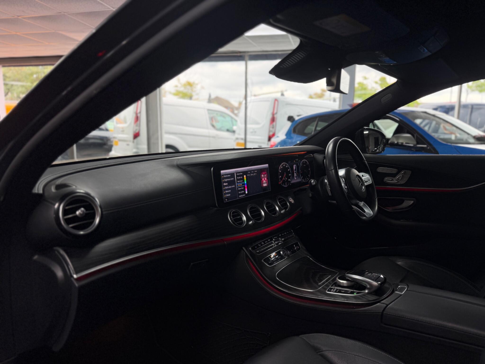 Mercedes-Benz E Class view 49