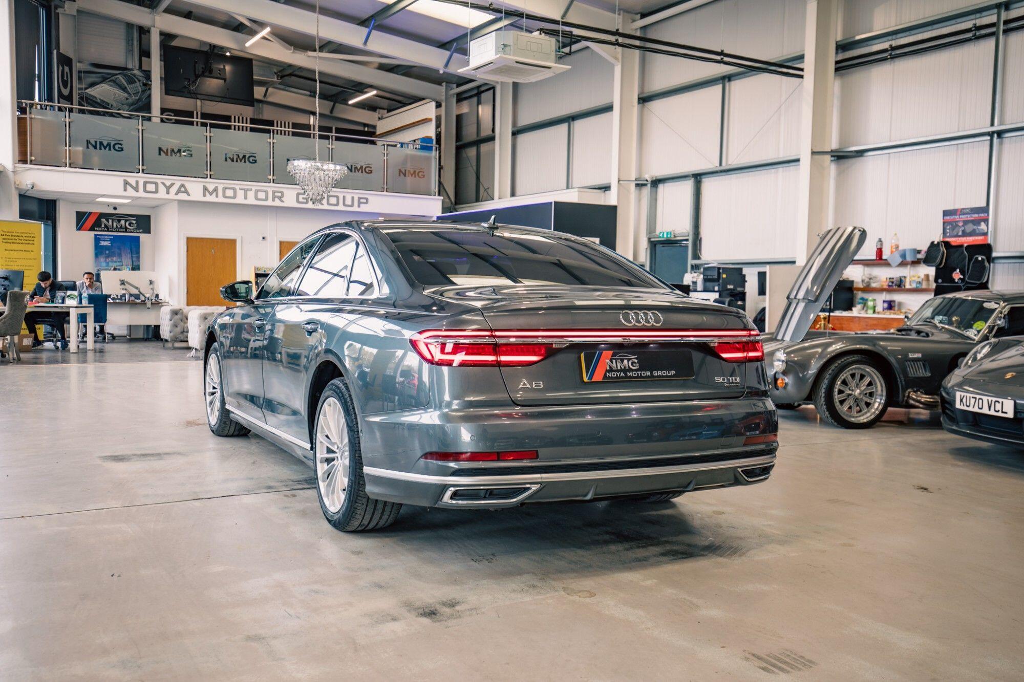 Audi A8 view 33