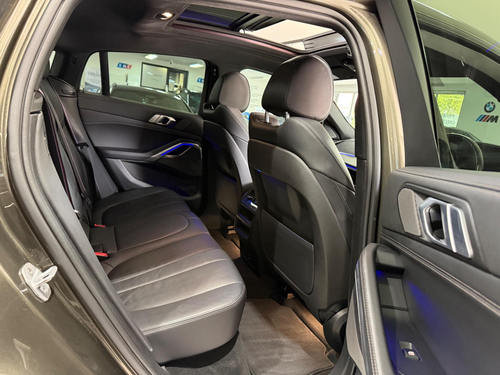 BMW X6 view 43
