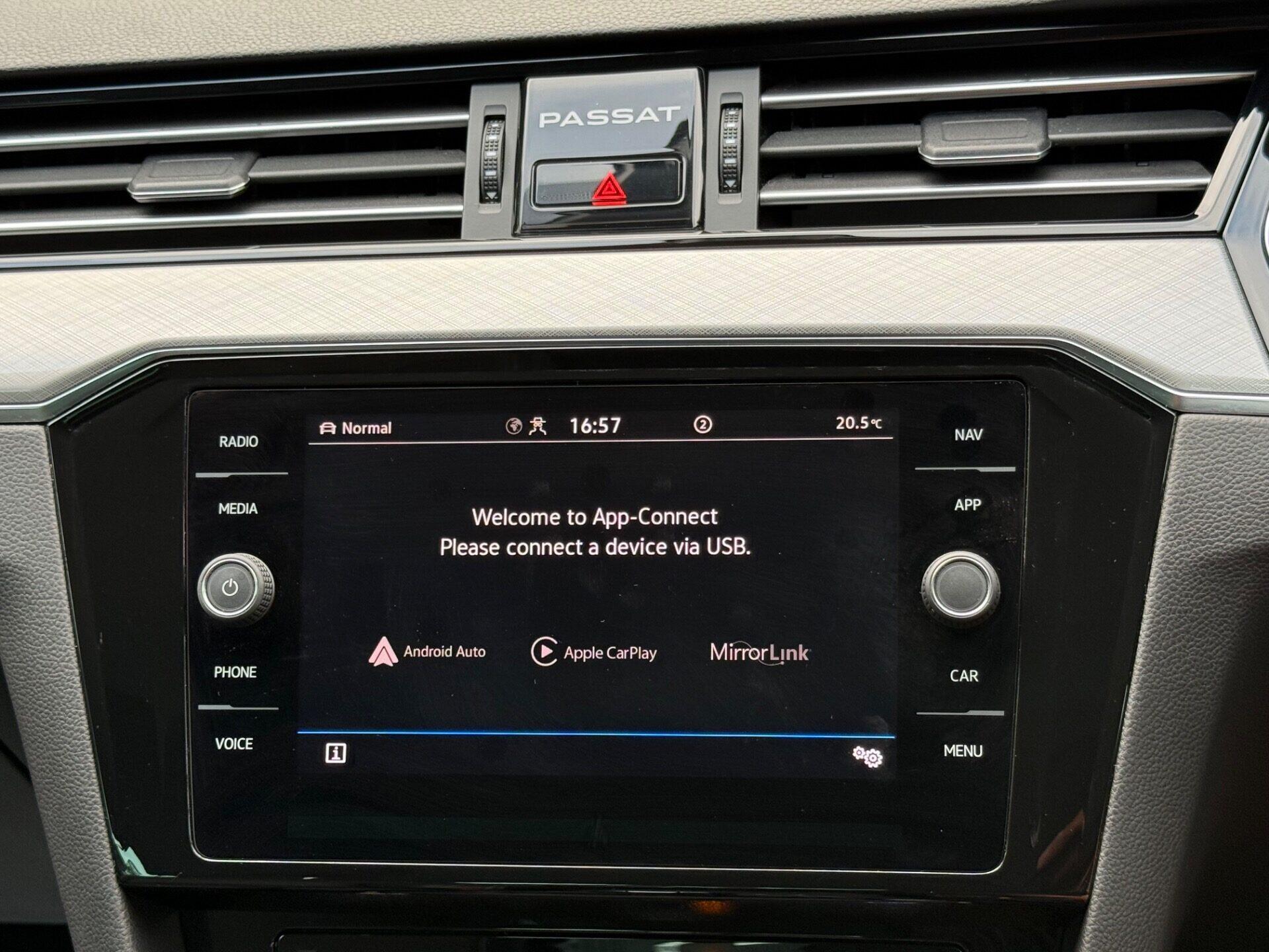 Volkswagen Passat view 36