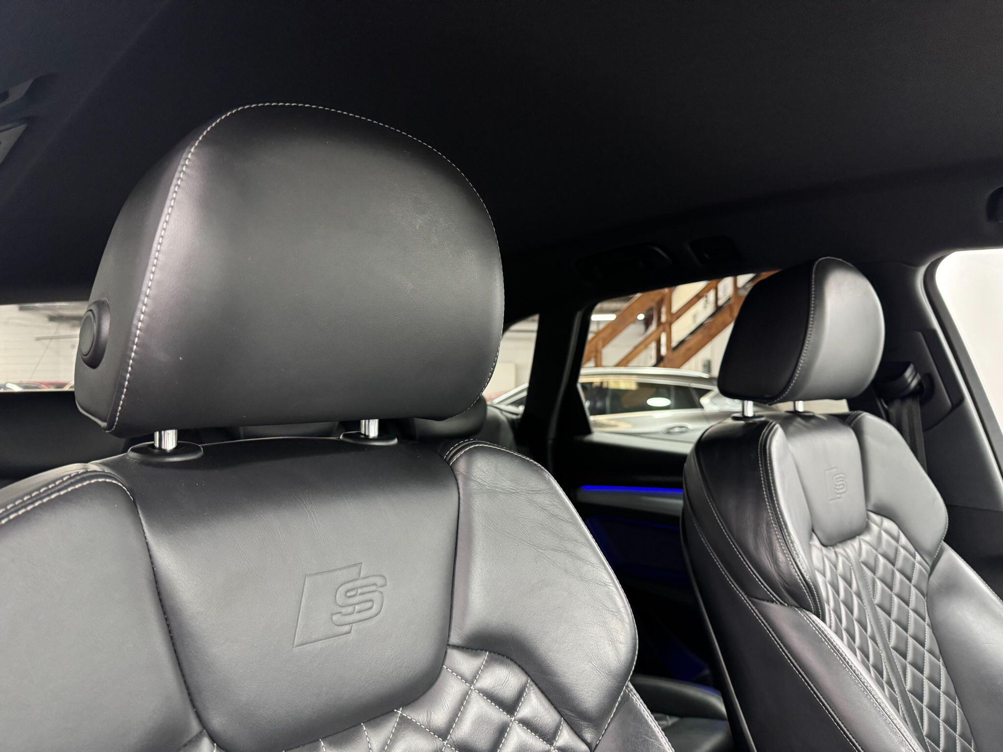 Audi SQ5 view 27