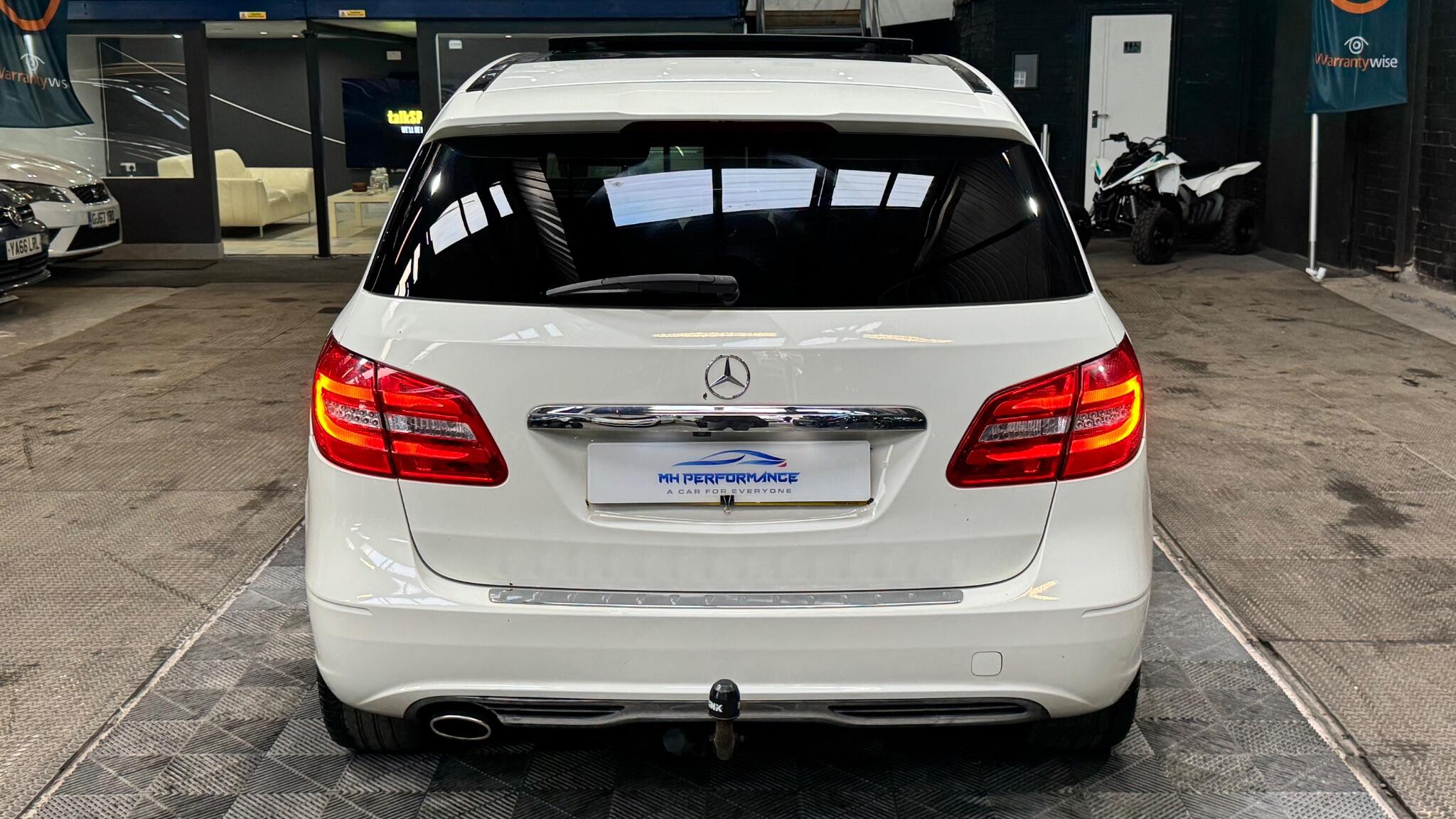 Mercedes-Benz B Class view 2