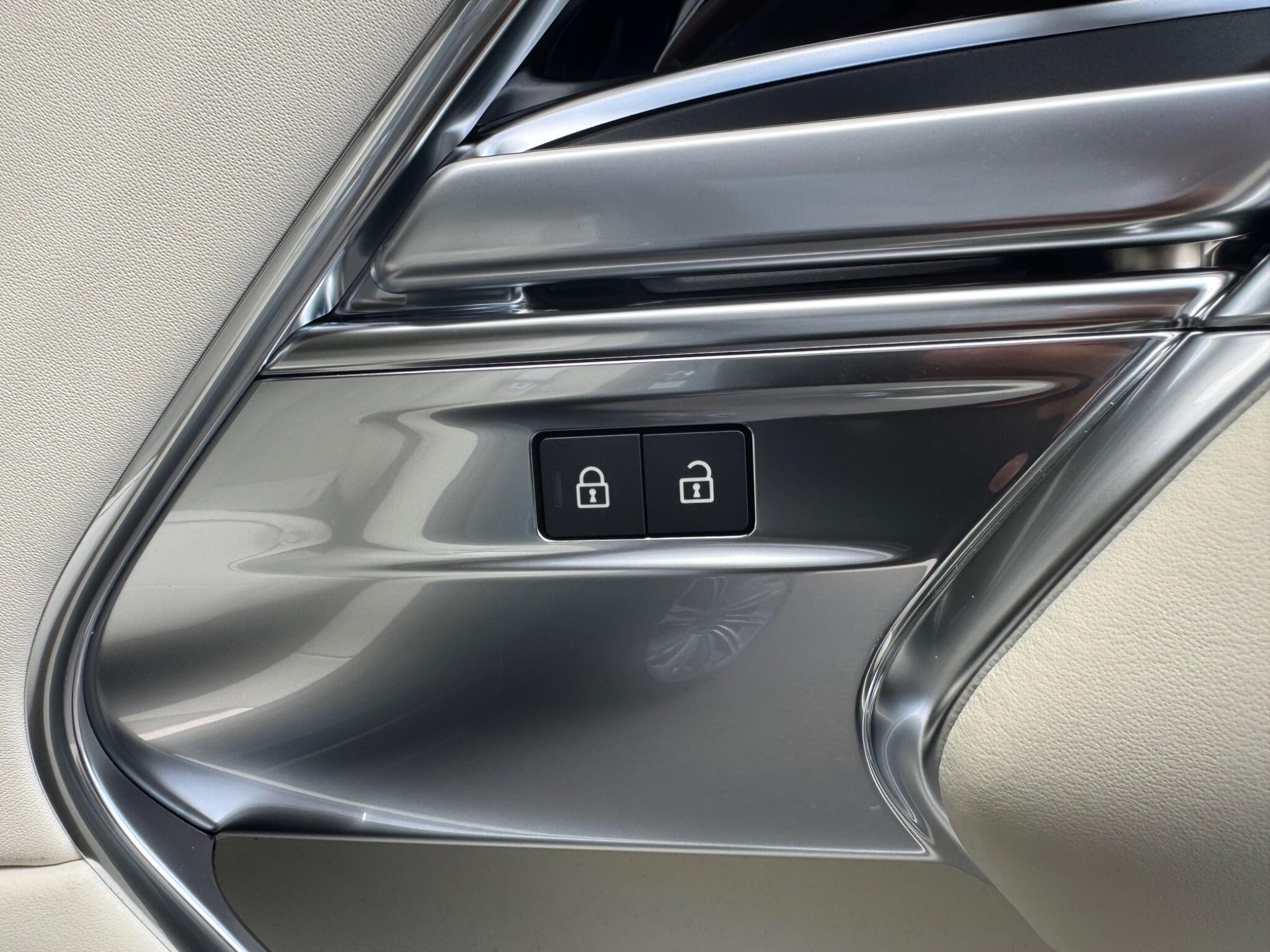 Land Rover Range Rover view 58